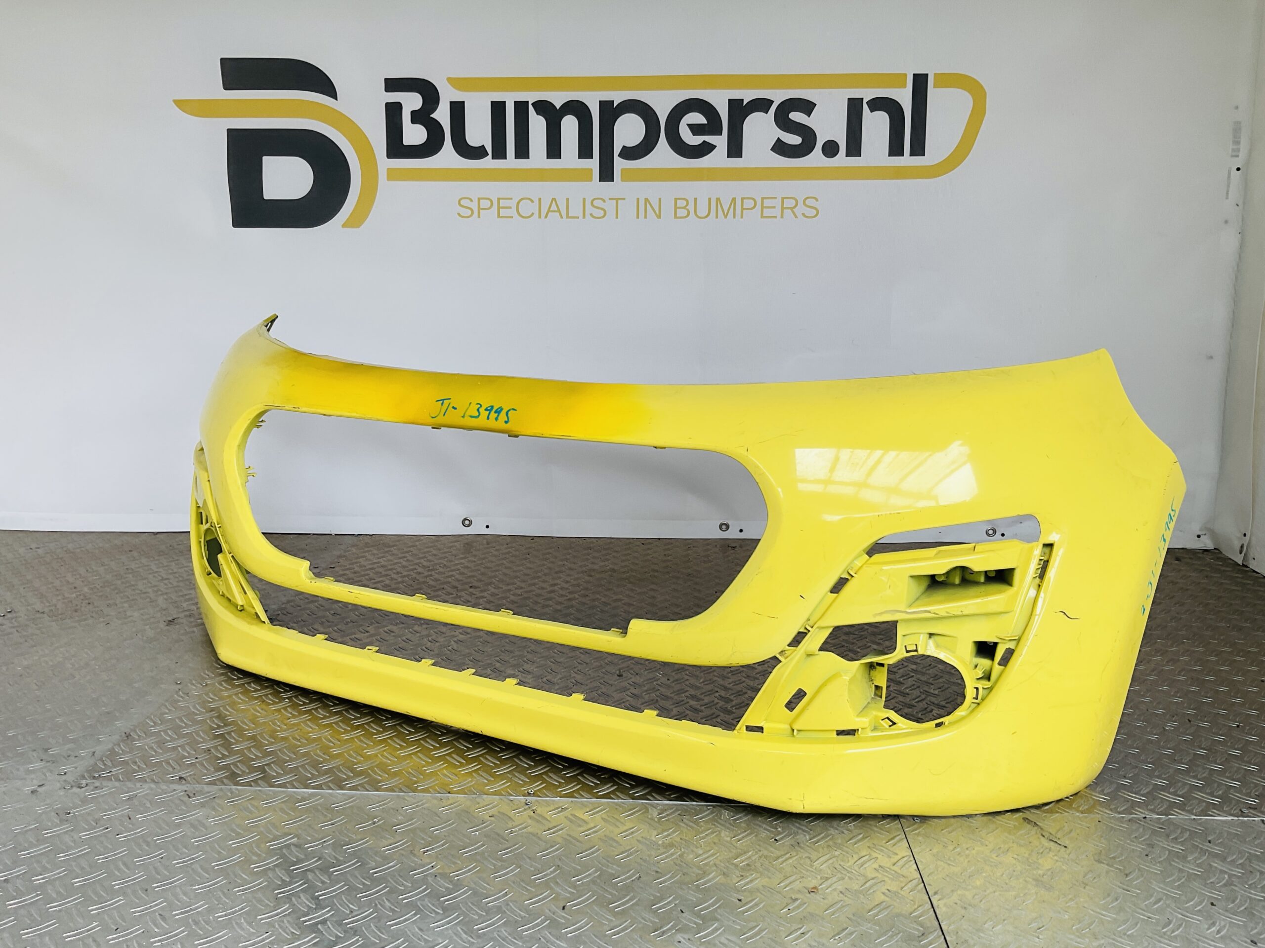 Bumper Peugeot 107 Facelift 11-14 52119-0H120 Voorbumper 2-J1-13995z