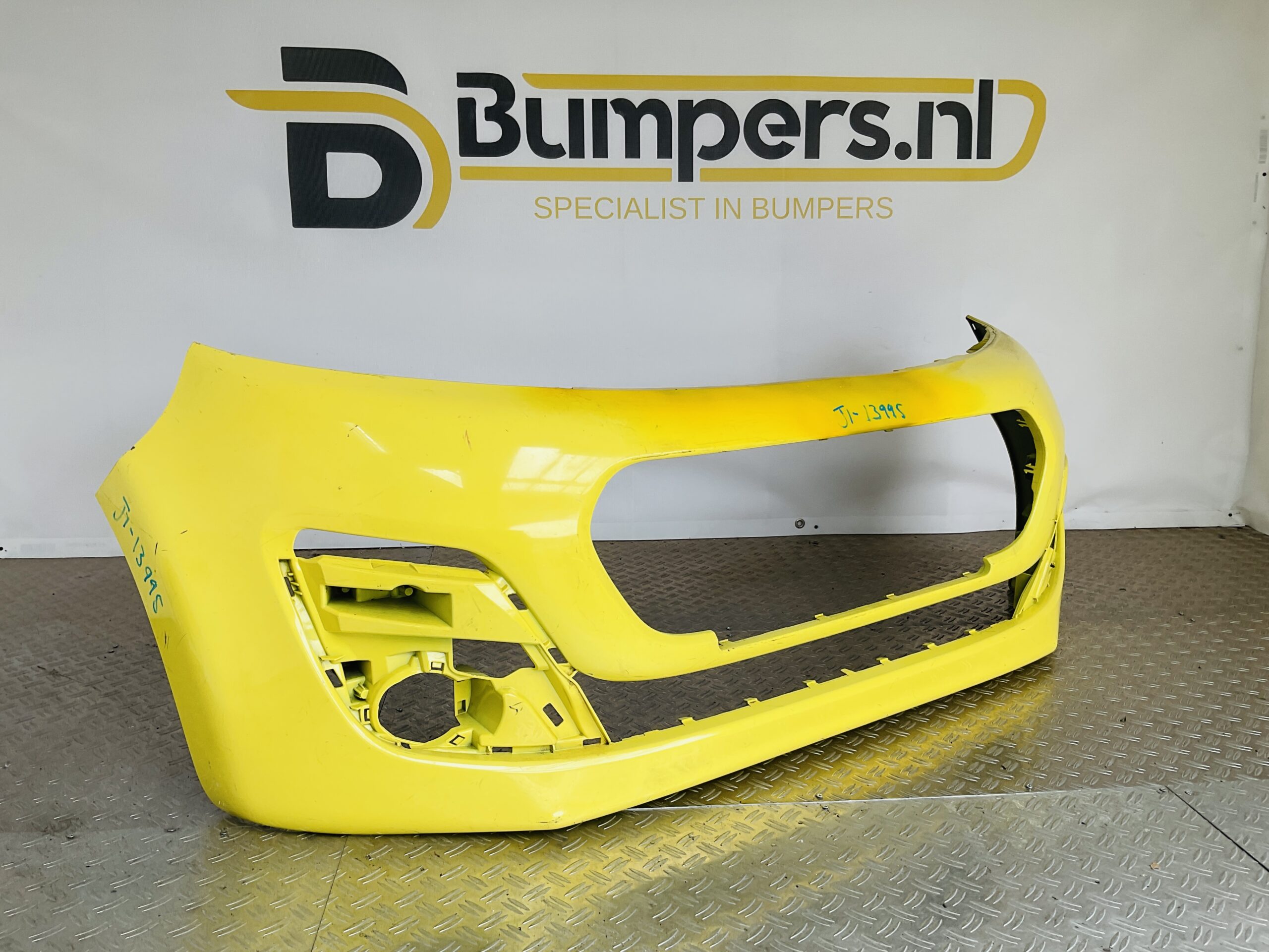 Bumper Peugeot 107 Facelift 11-14 52119-0H120 Voorbumper 2-J1-13995z
