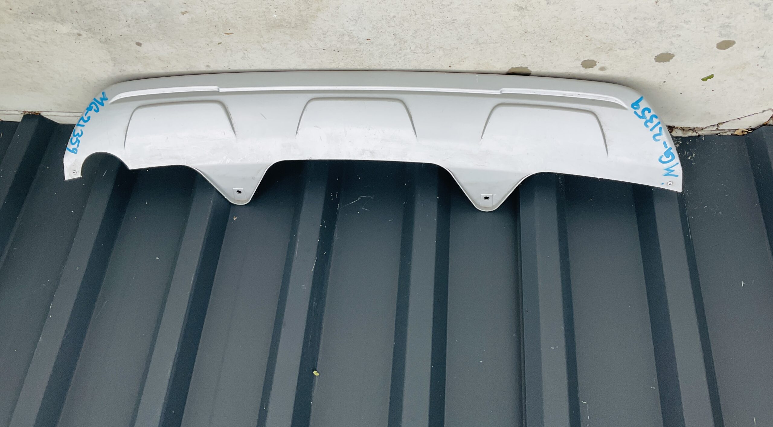 Achterklep Spoiler Mg zs r P10344180 achterbumper spoiler MG-21359