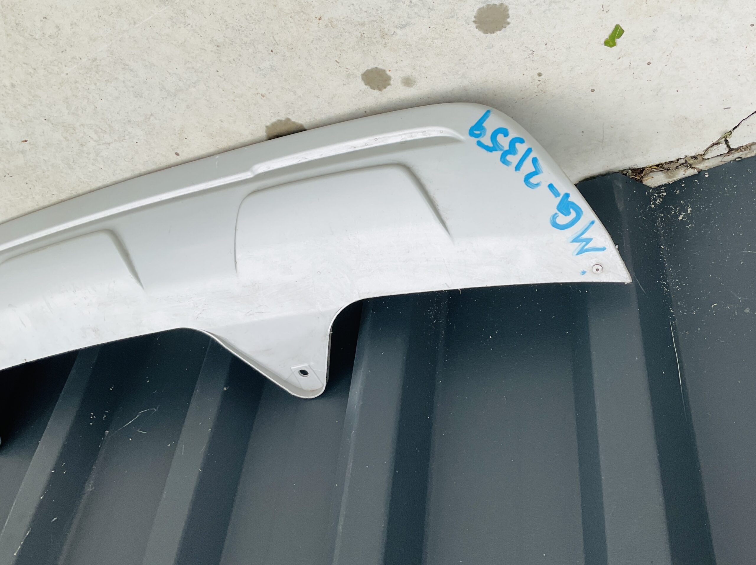 Achterklep Spoiler Mg zs r P10344180 achterbumper spoiler MG-21359