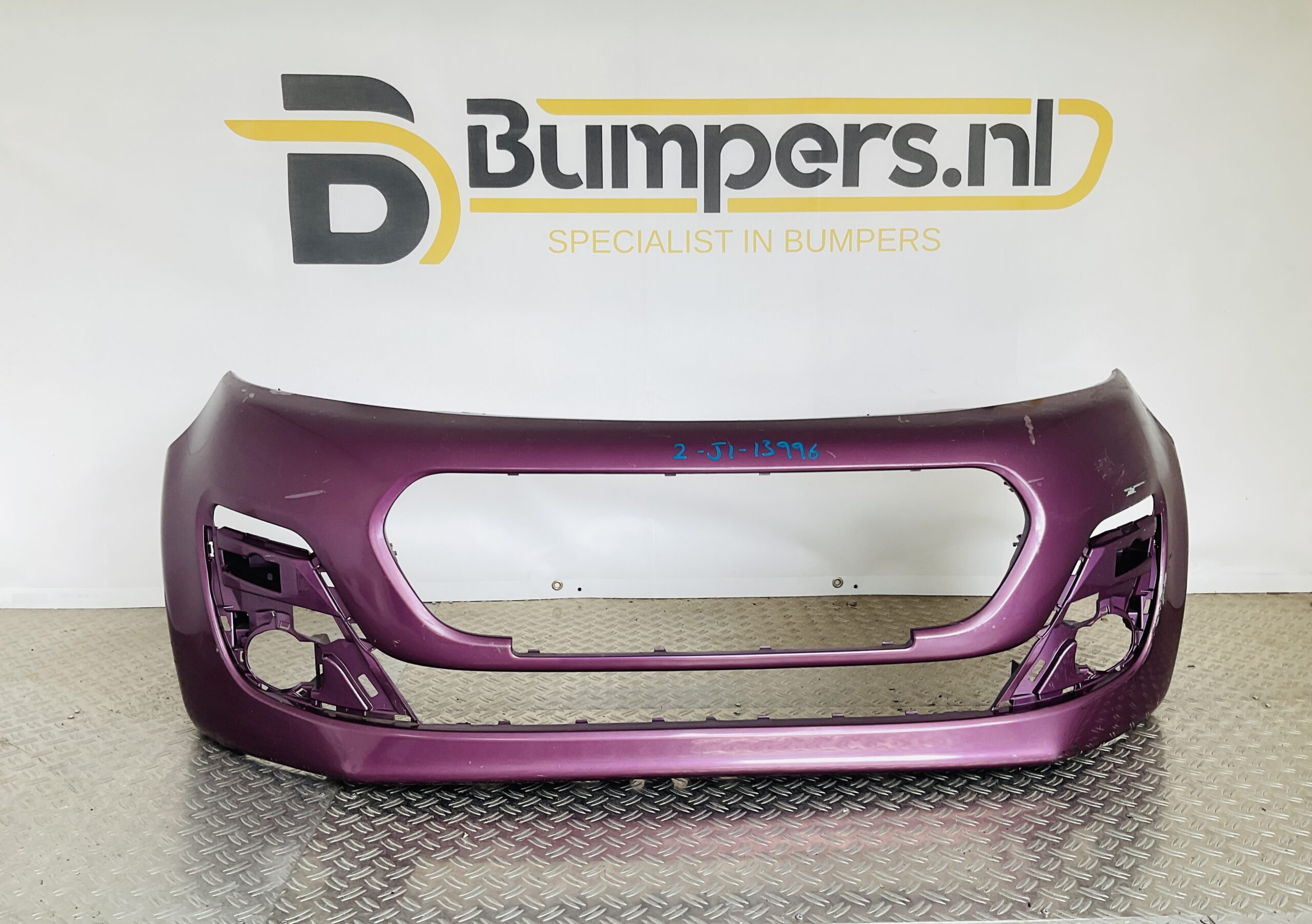 Bumper Peugeot 107 Facelift 11-14 52119-0H120 Voorbumper 2-J1-13996z