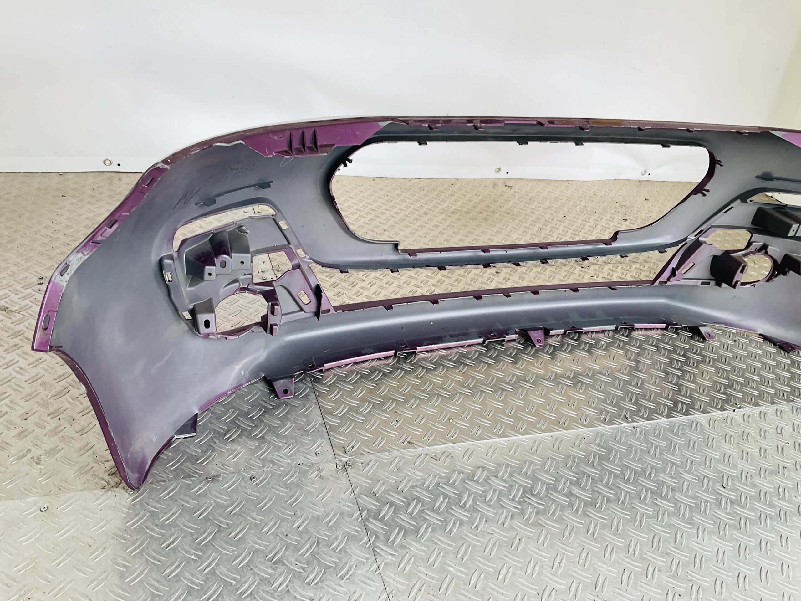 Bumper Peugeot 107 Facelift 11-14 52119-0H120 Voorbumper 2-J1-13996z