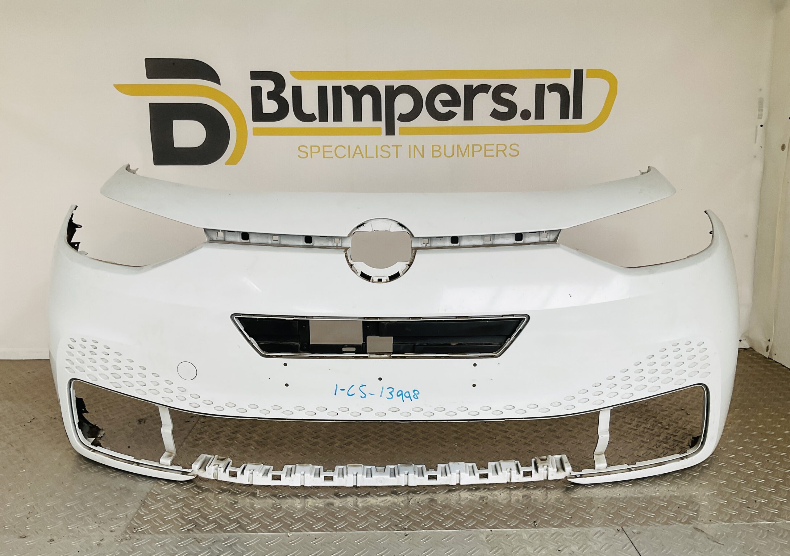 Bumper Volkswagen iD3 10A807221A Voorbumper 1-C5-13998z