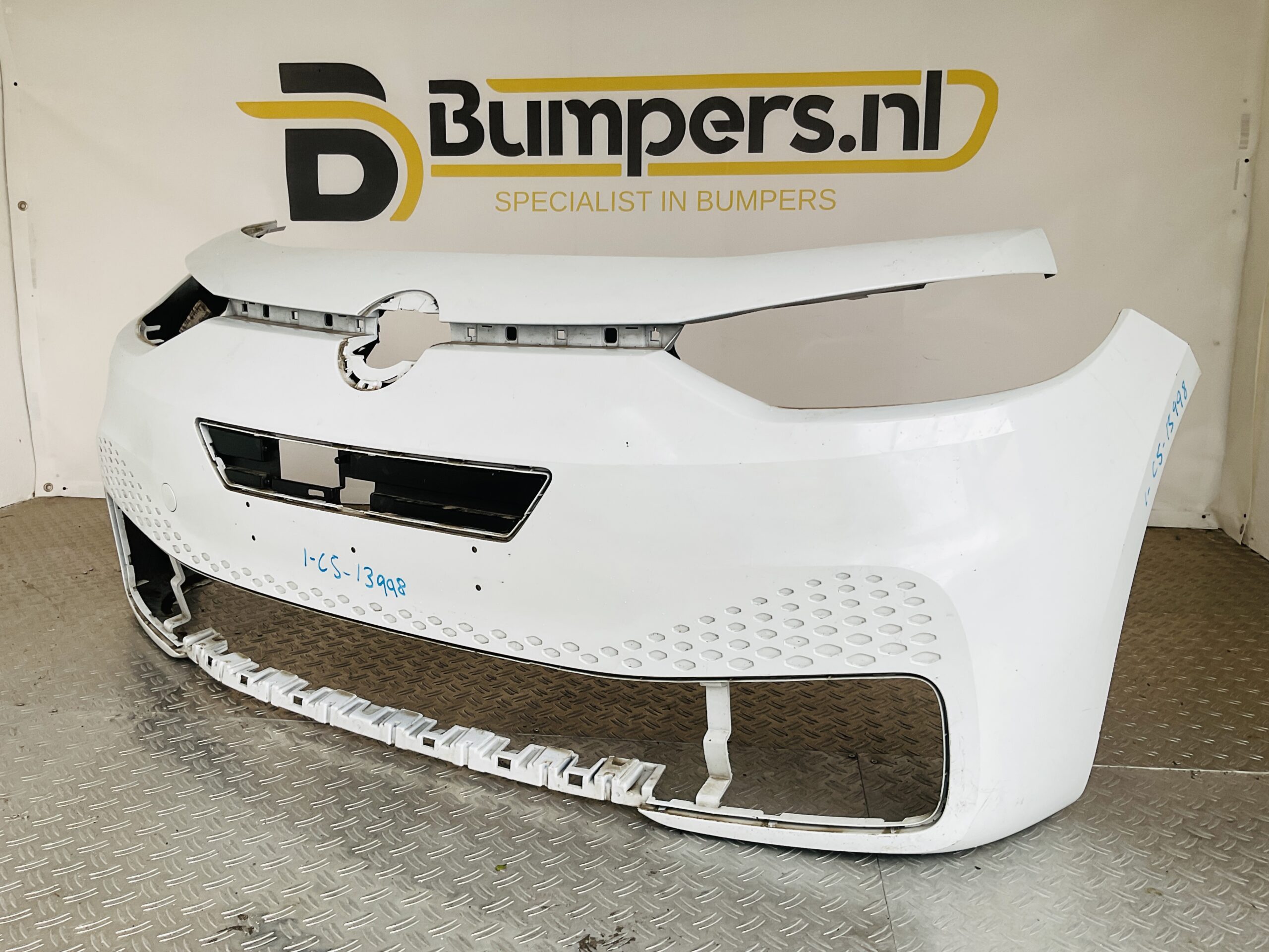Bumper Volkswagen iD3 10A807221A Voorbumper 1-C5-13998z