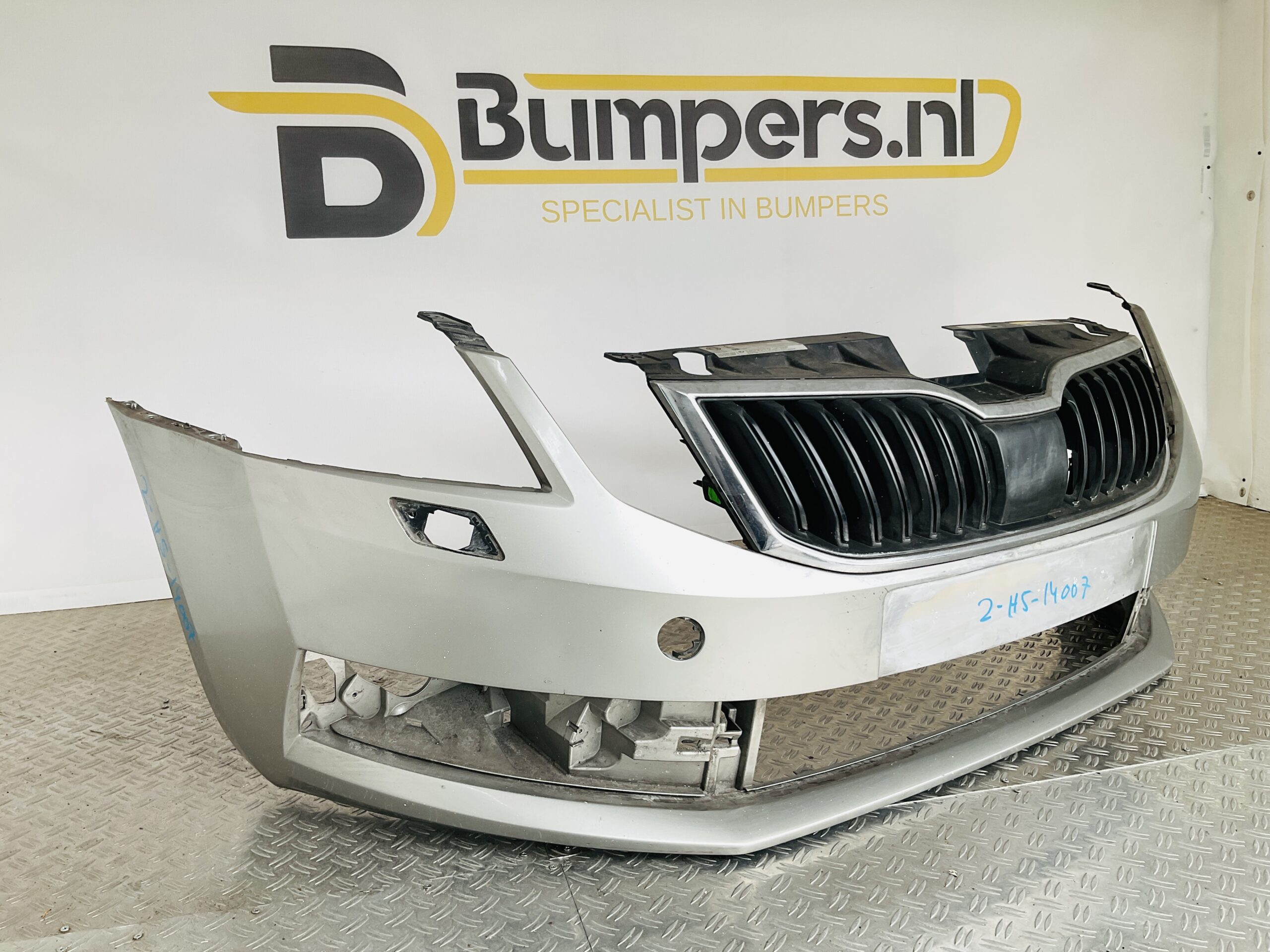 Bumper Skoda Octavia 3 Facelift kls 16-20 5E0807221n Voorbumper 2-H5-14007z