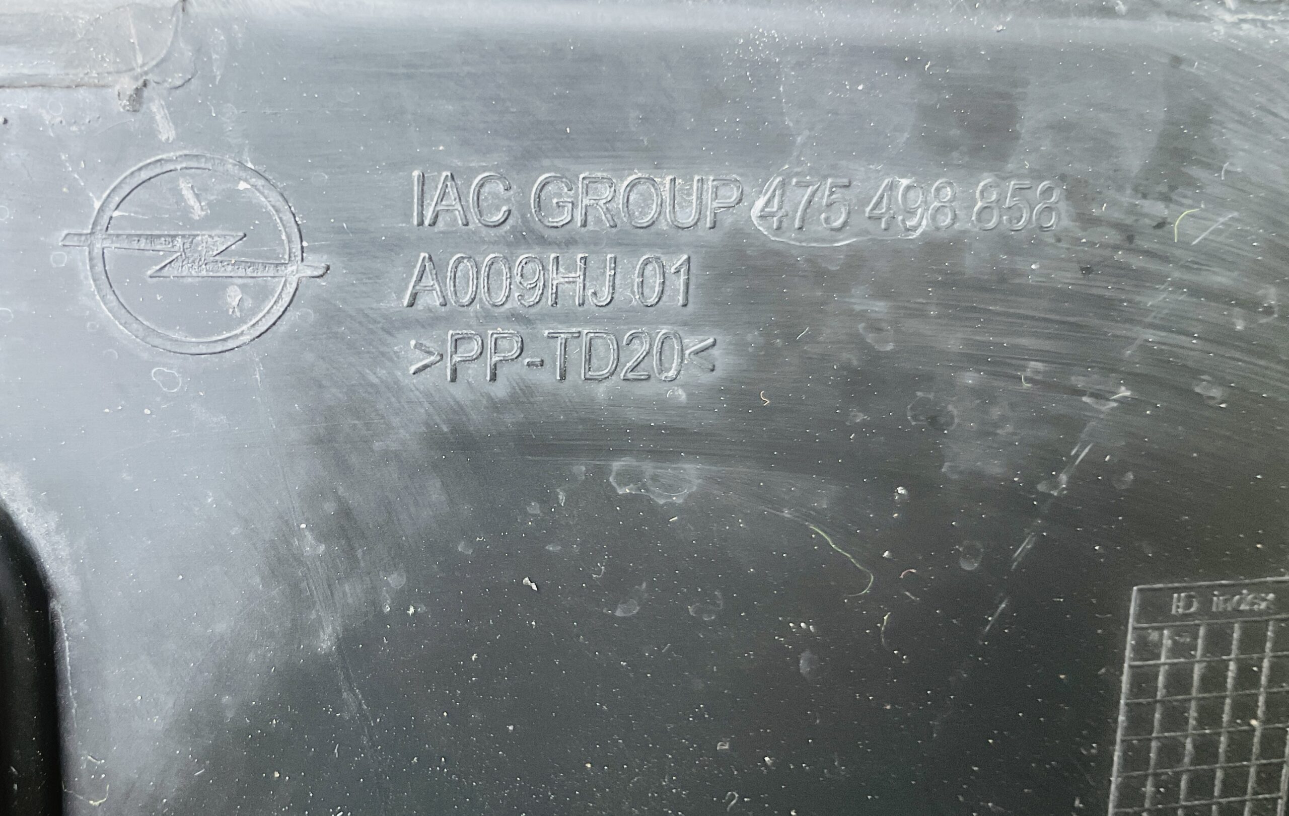 Bumper Grill Opel Corsa F 982953568000 Gril Houder OP-21374