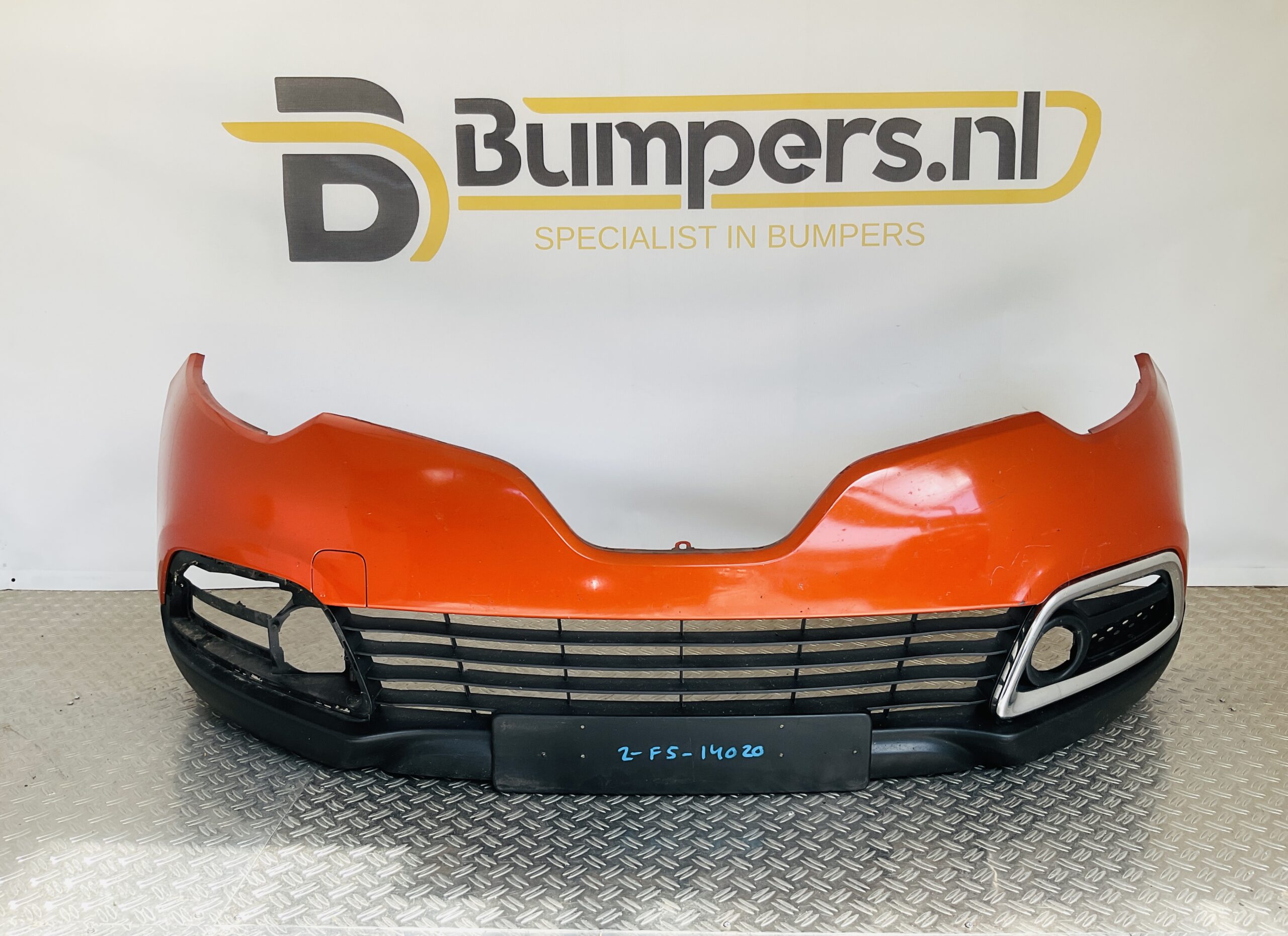 Bumper Renault Captur 2013-2016 620842933R Voorbumper 2-F5-14020z