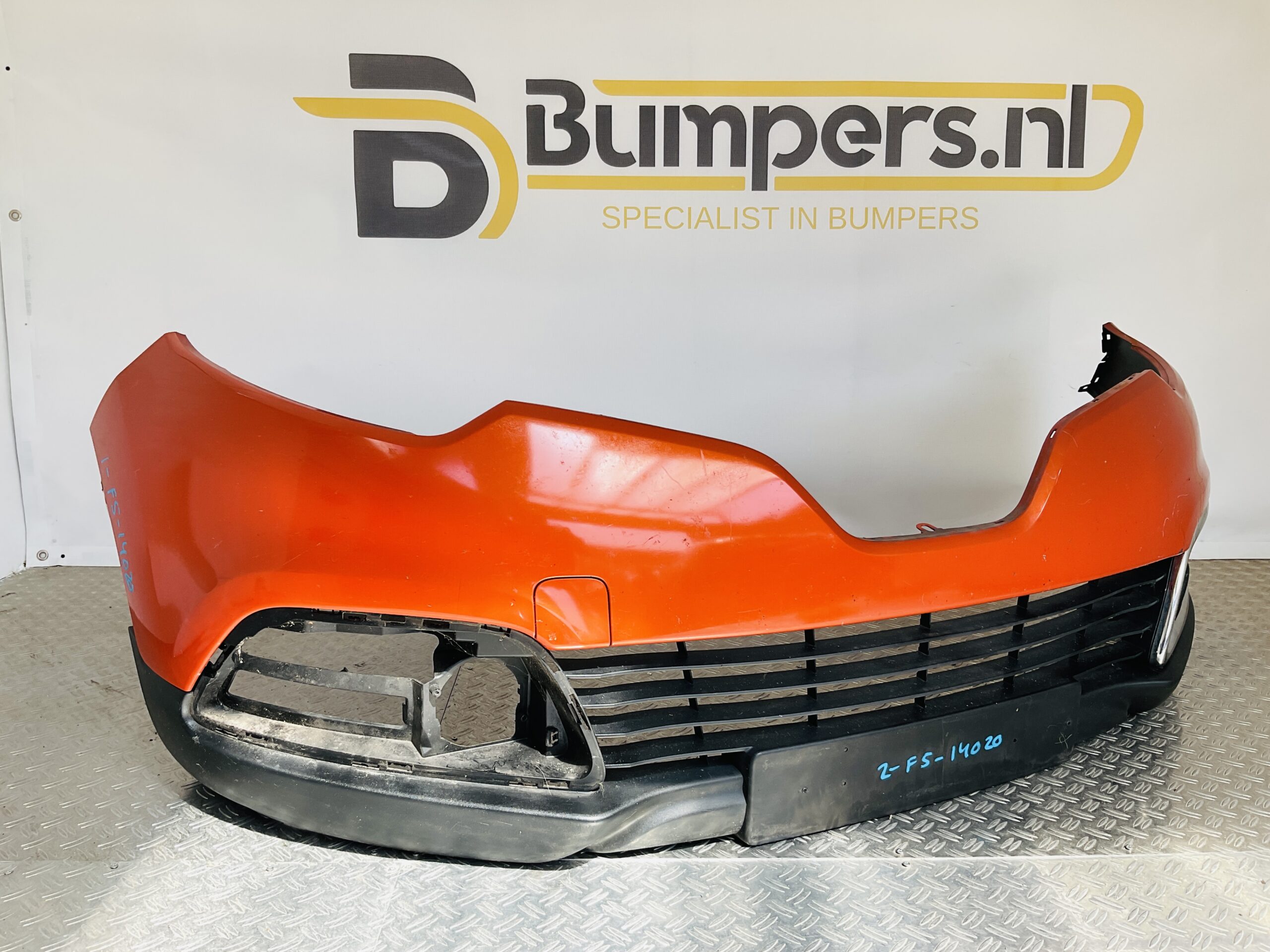 Bumper Renault Captur 2013-2016 620842933R Voorbumper 2-F5-14020z
