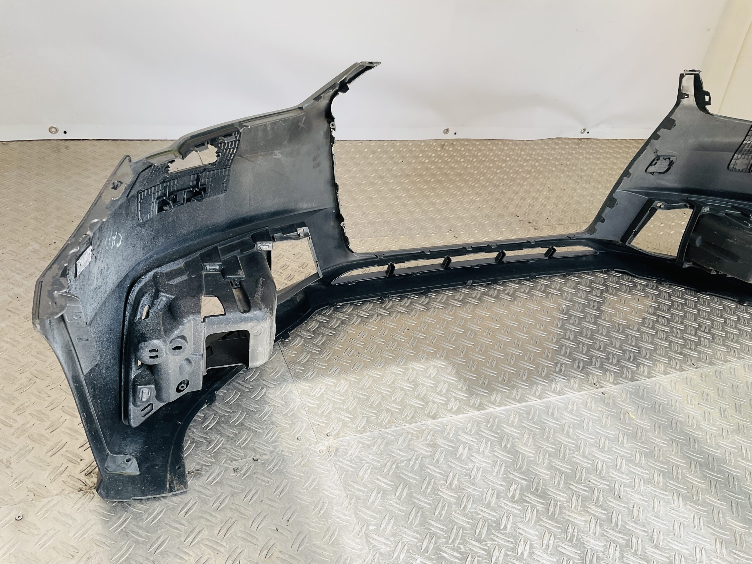 Bumper Audi A1 8xA Facelift Sline S-line 15-19 kls 8XA807437D Voorbumper 1-H7-14022z