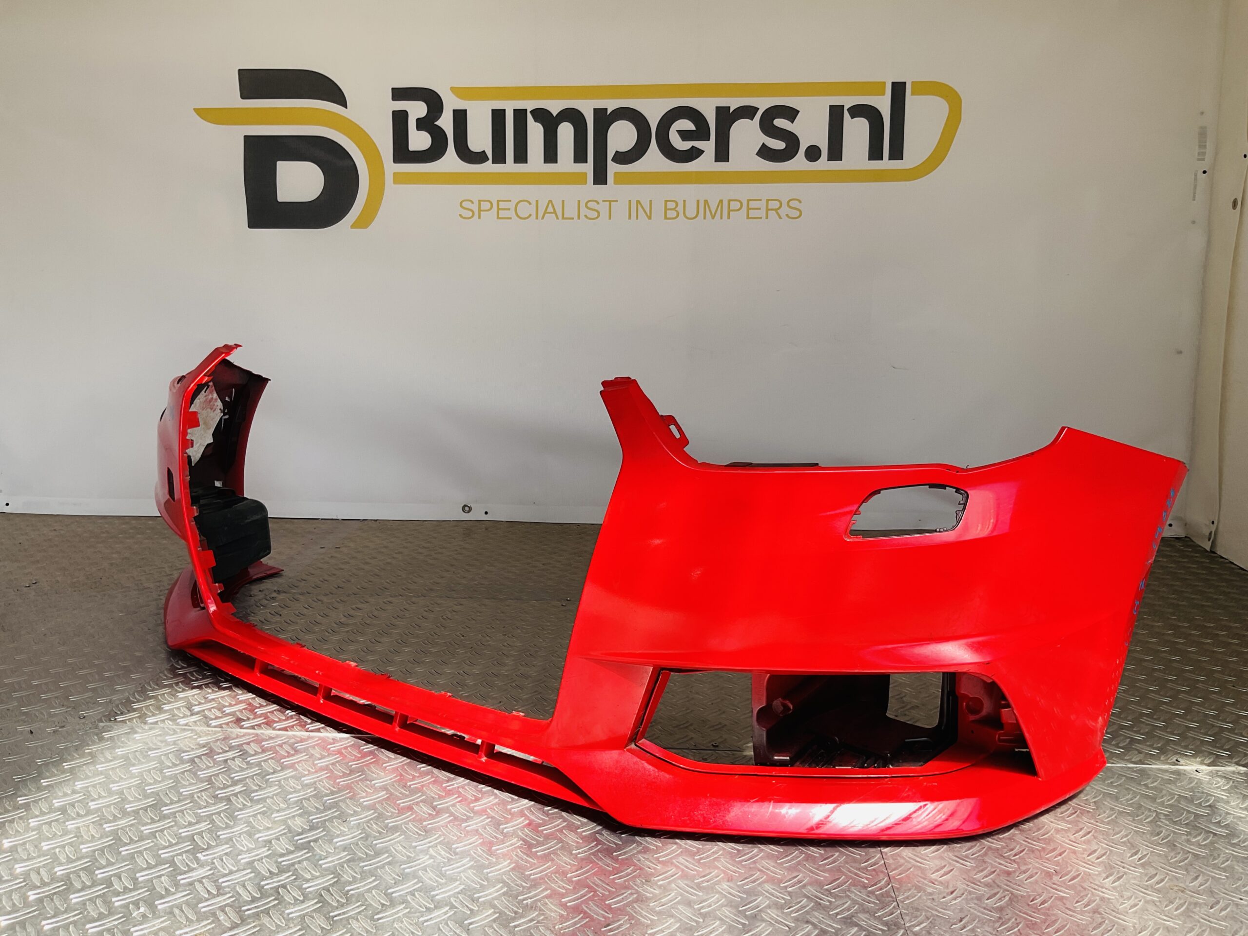 Bumper Audi A1 8xA Facelift Sline S-line 15-19 kls 8XA807437D Voorbumper 1-H7-14026z