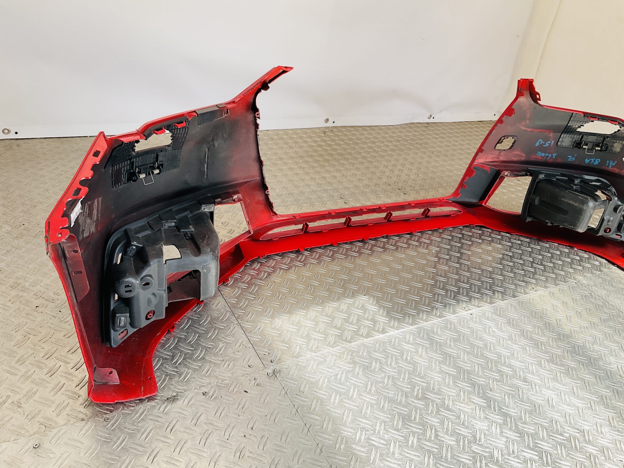 Bumper Audi A1 8xA Facelift Sline S-line 15-19 kls 8XA807437D Voorbumper 1-H7-14026z