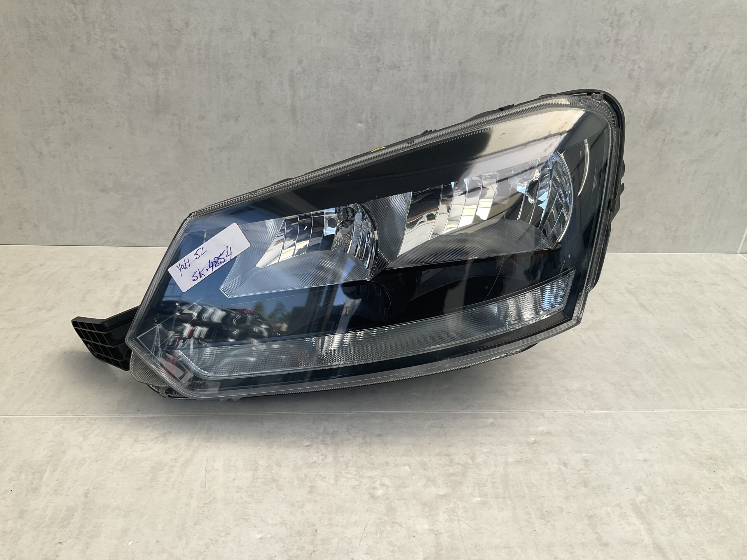 KOPLAMP SKODA YETI 5L H7 HALOGEEN 5L1941015D LINKS SK-4854