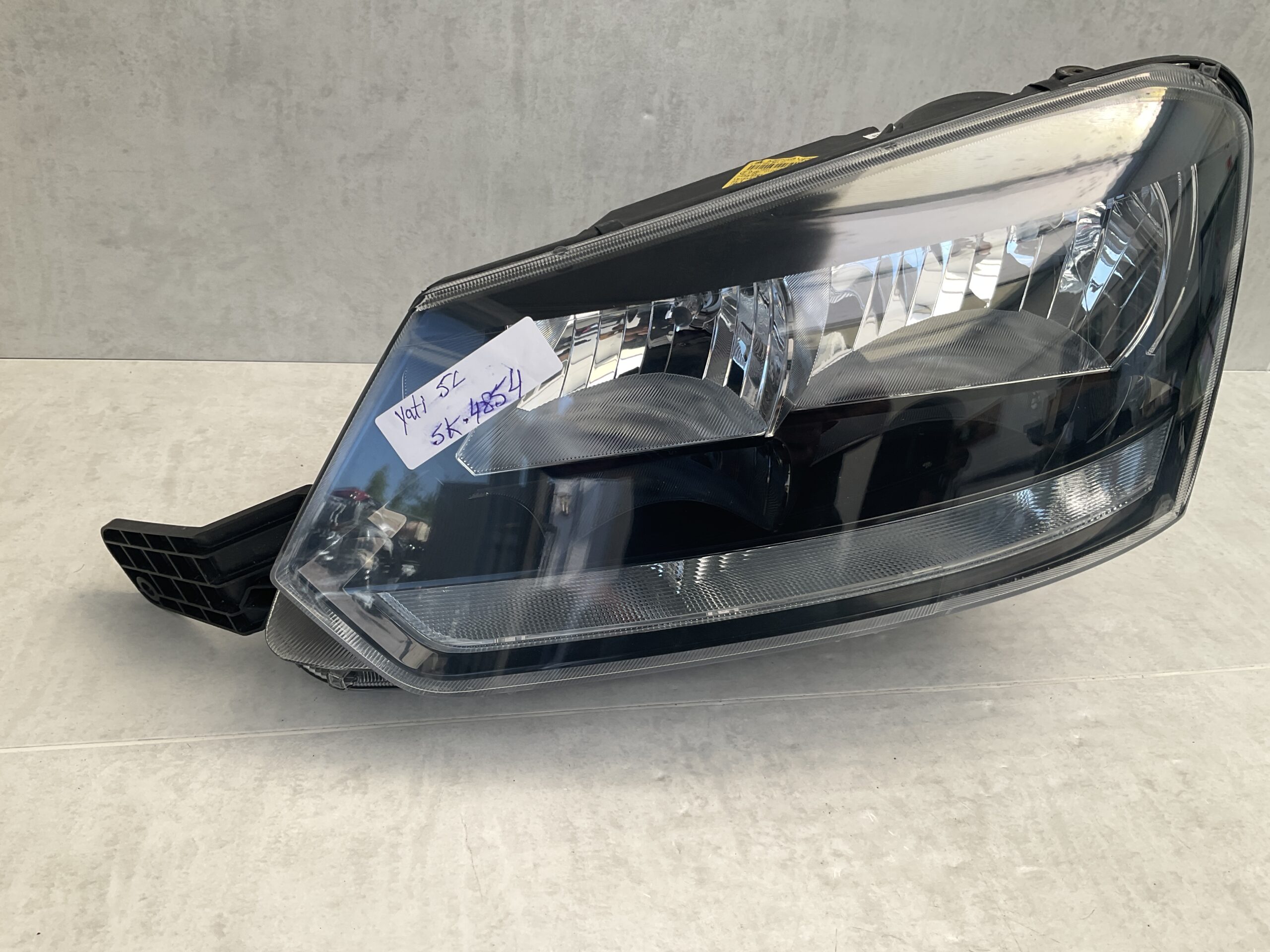 KOPLAMP SKODA YETI 5L H7 HALOGEEN 5L1941015D LINKS SK-4854