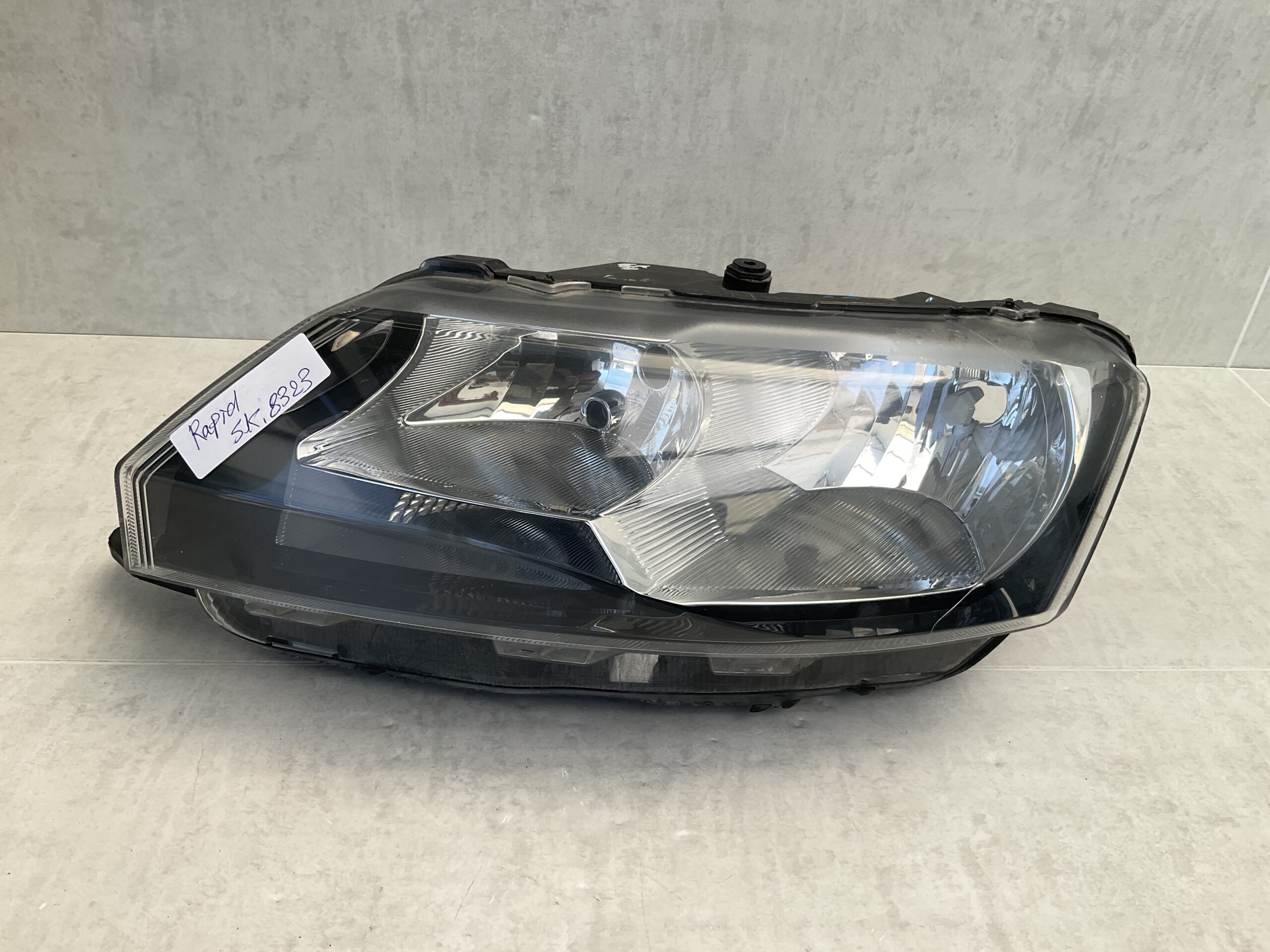 KOPLAMP SKODA RAPID 5J 5JB941015 LINS SK-8323