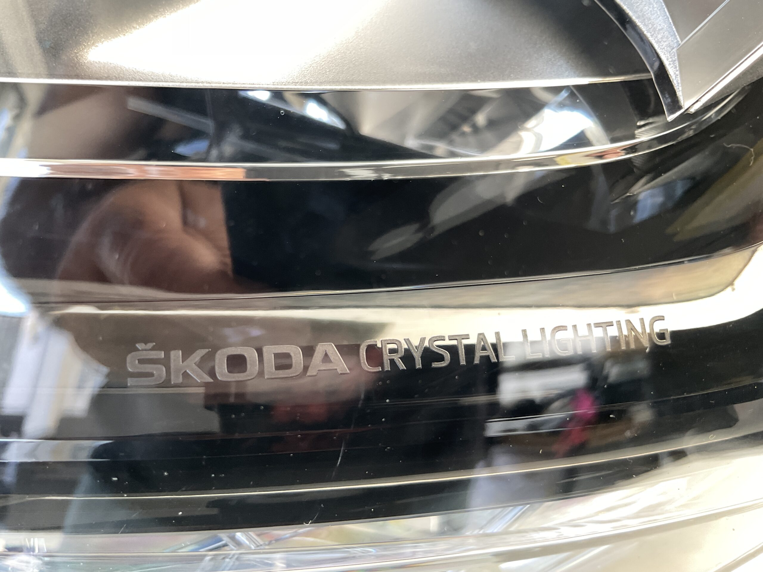 KOPLAMP SKODA SUPERB 3 CRYSTAL LIGHTING LINKS SK-3214