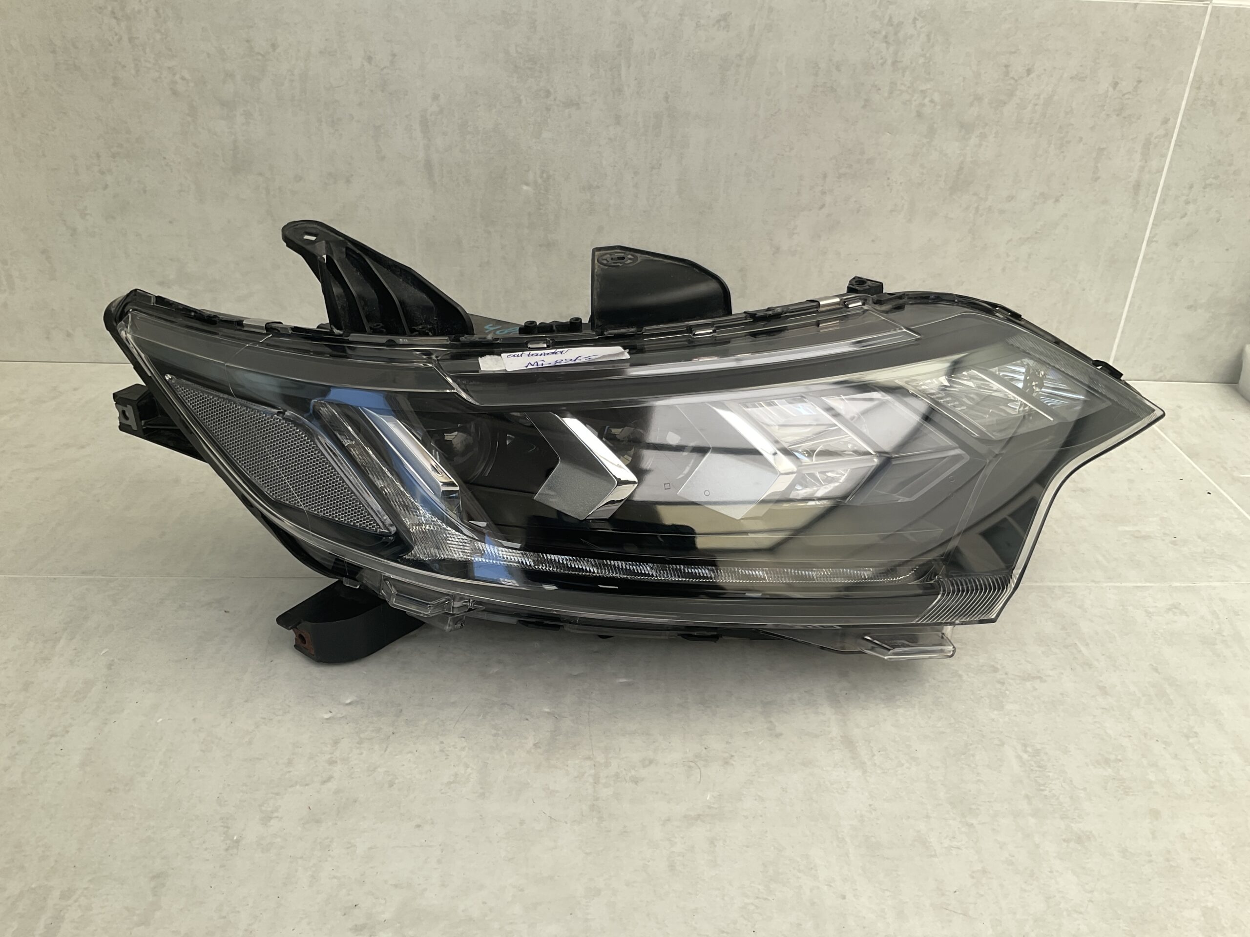 KOPLAMP MITSUBISHI OUTLANDER 4BX19 8301D3-32 RECHTS MI-8265