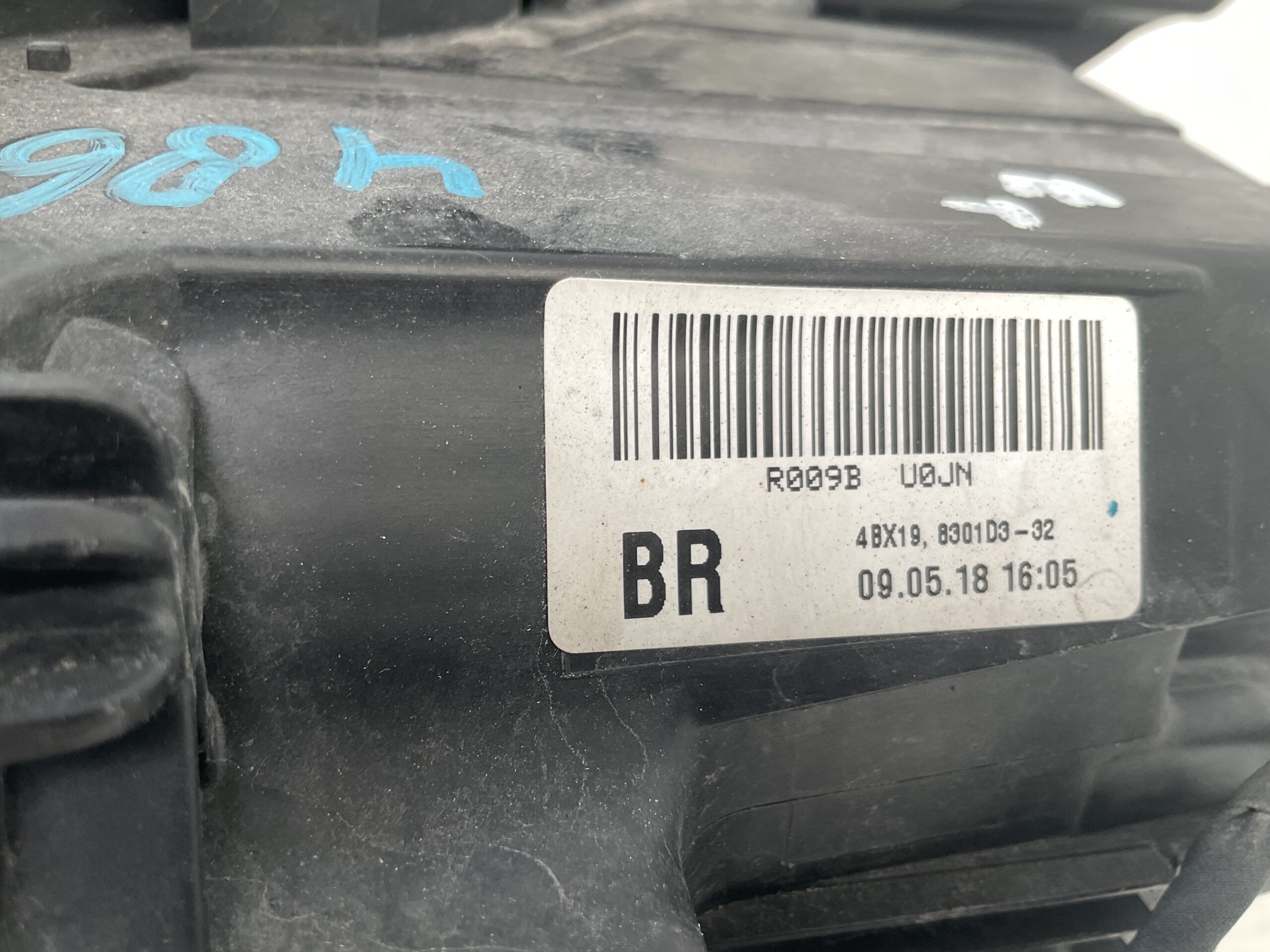 KOPLAMP MITSUBISHI OUTLANDER 4BX19 8301D3-32 RECHTS MI-8265