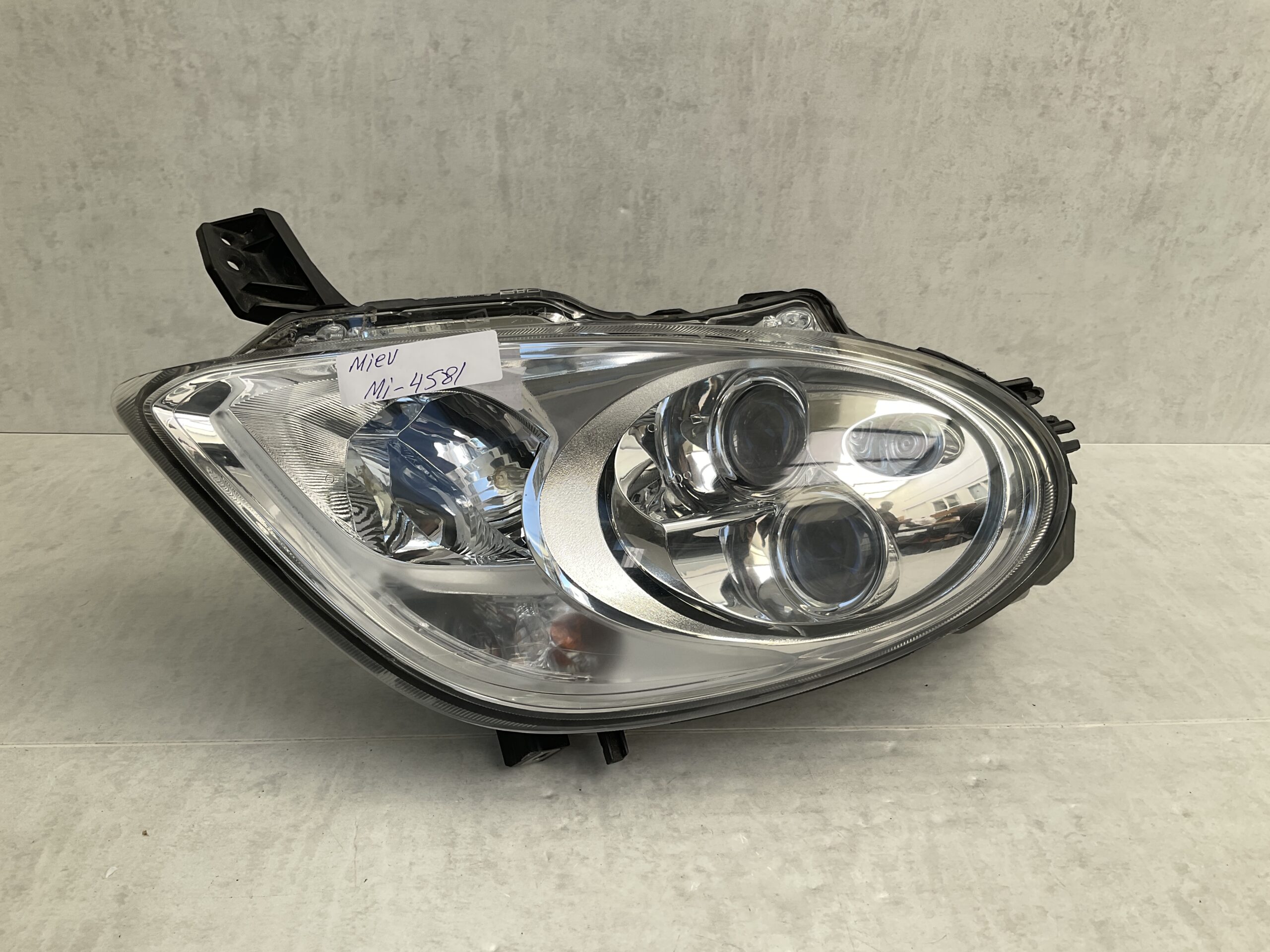 KOPLAMP MITSUBISHI MIEV ORIGINEEL LINKS MI-4581