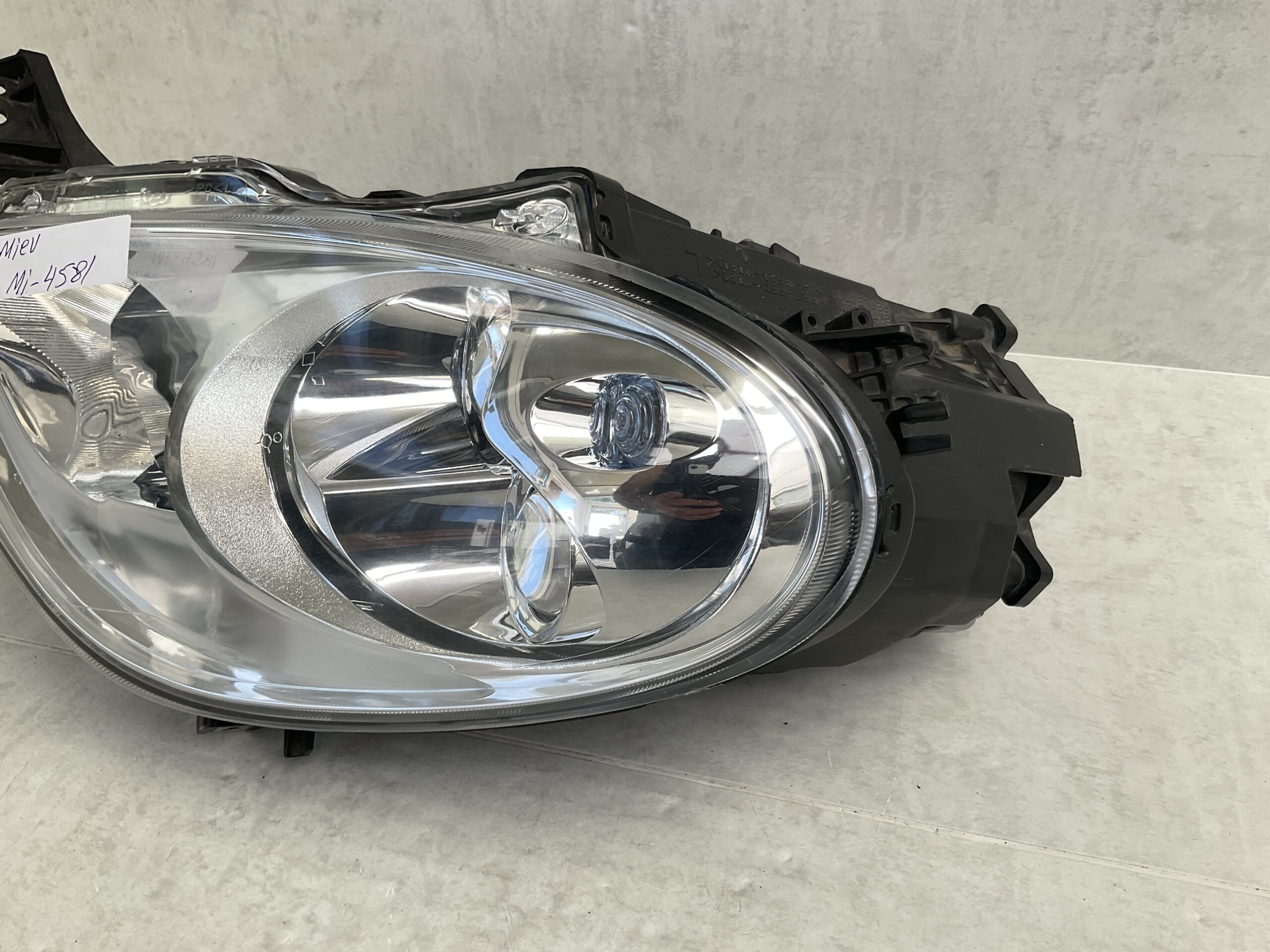 KOPLAMP MITSUBISHI MIEV ORIGINEEL LINKS MI-4581