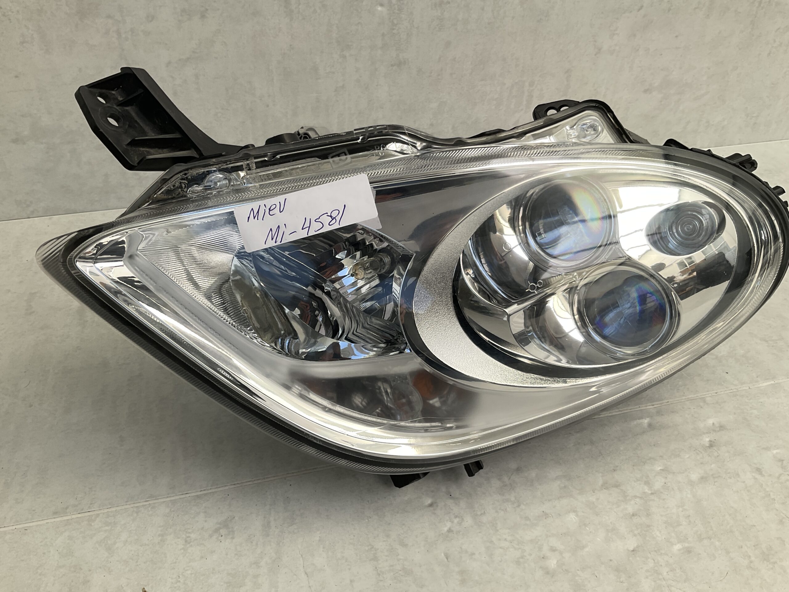 KOPLAMP MITSUBISHI MIEV ORIGINEEL LINKS MI-4581