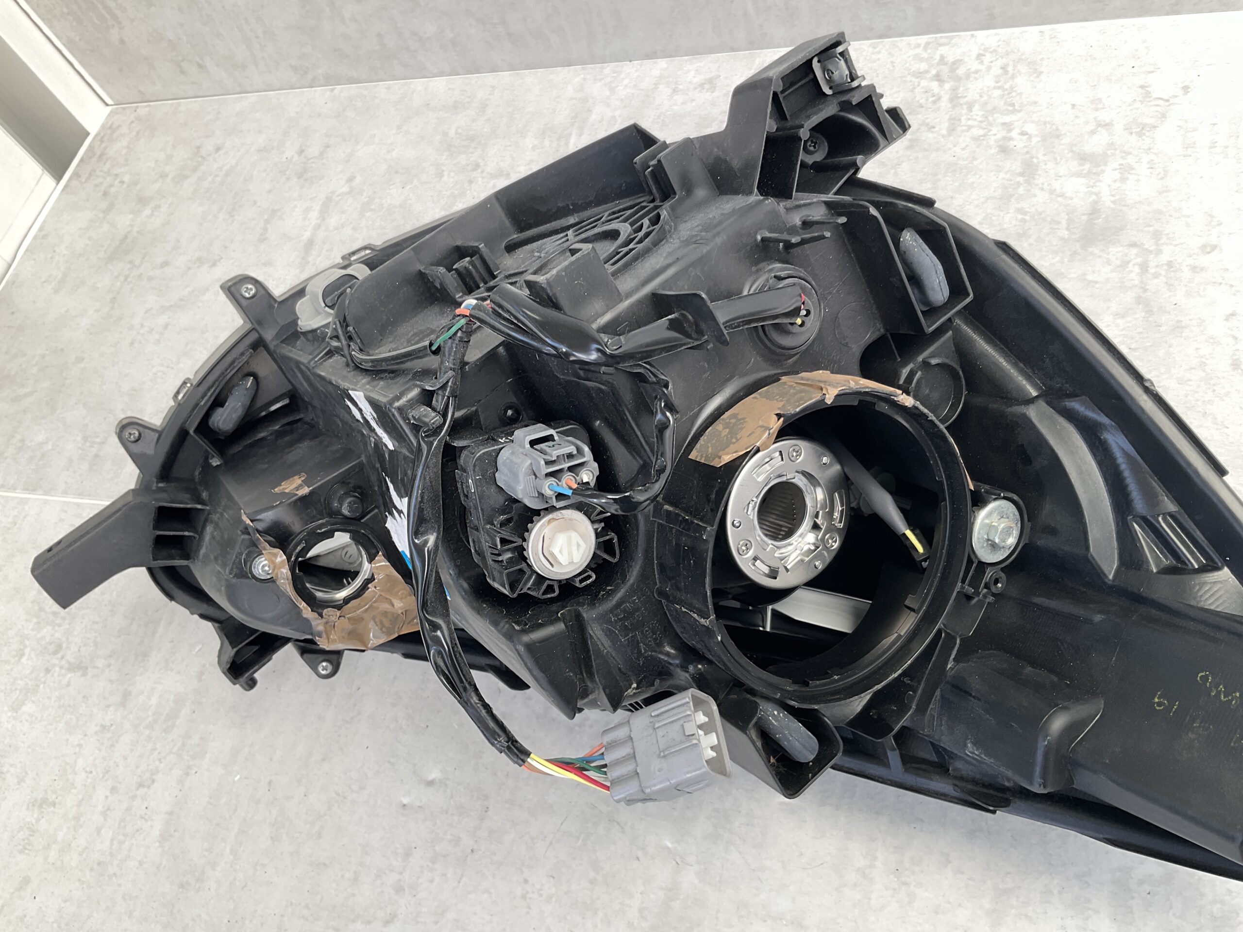 KOPLAMP MITSUBISHI SPACESTAR 16-19 LED 8301C959 LINKS MI-4226