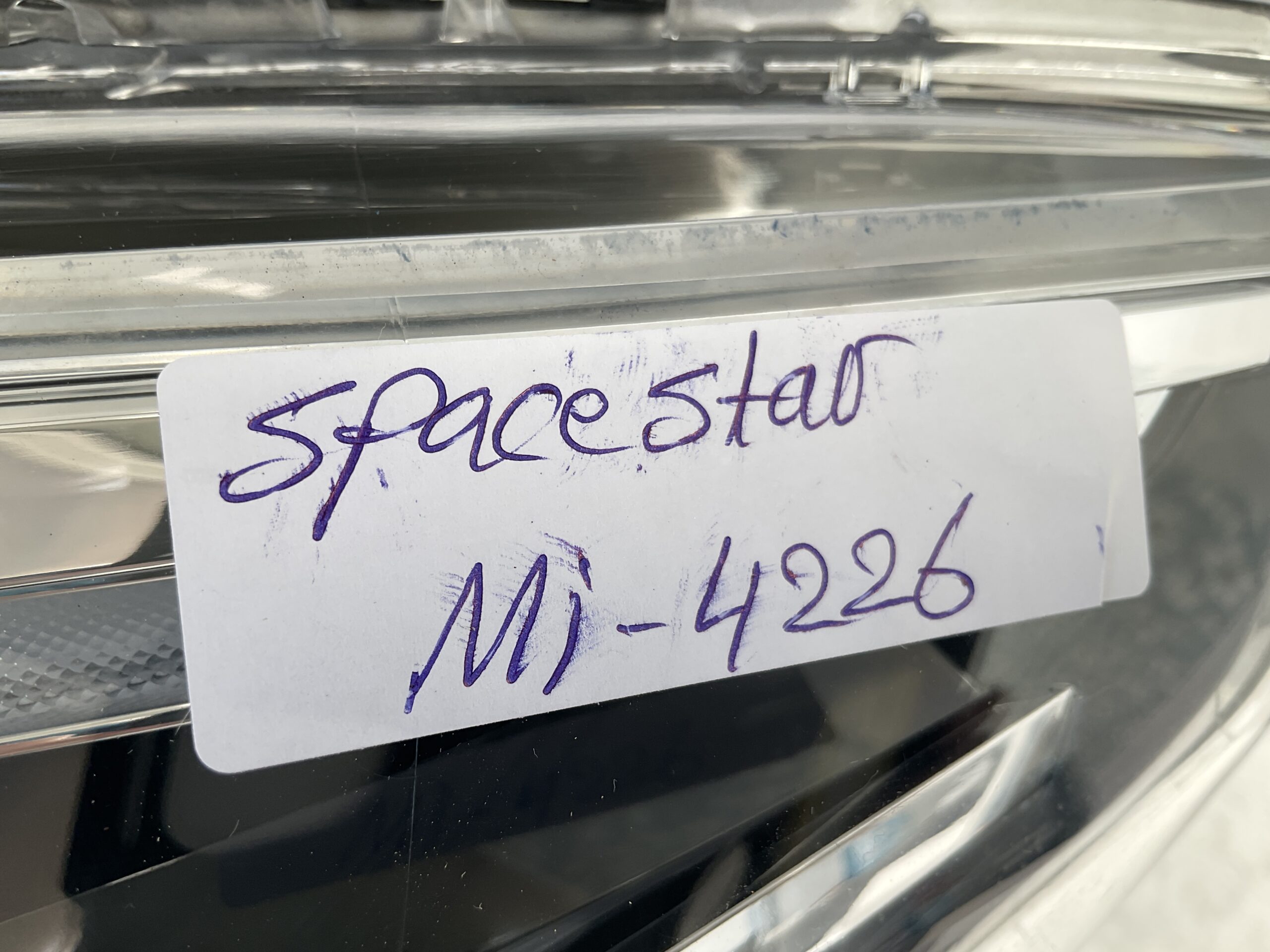 KOPLAMP MITSUBISHI SPACESTAR 16-19 LED 8301C959 LINKS MI-4226