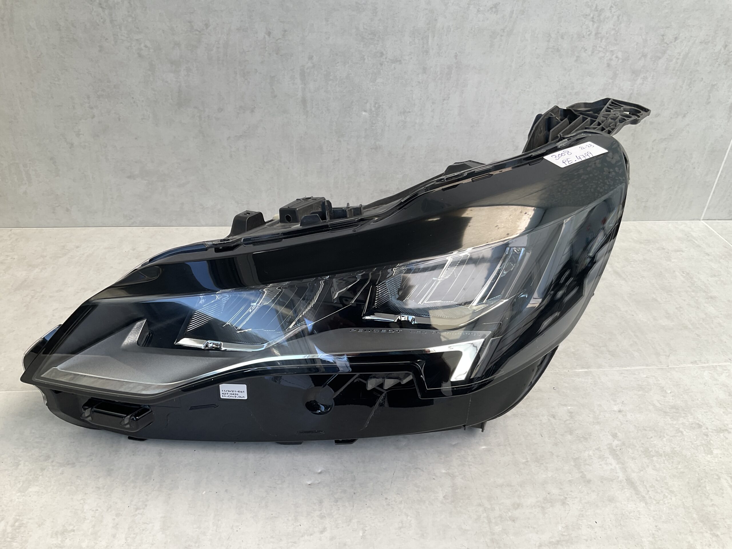 KOPLAMP PEUGEOT 3008 21-23 FULL LED TECHNOLOGY 89914773 LINKS PE-4799