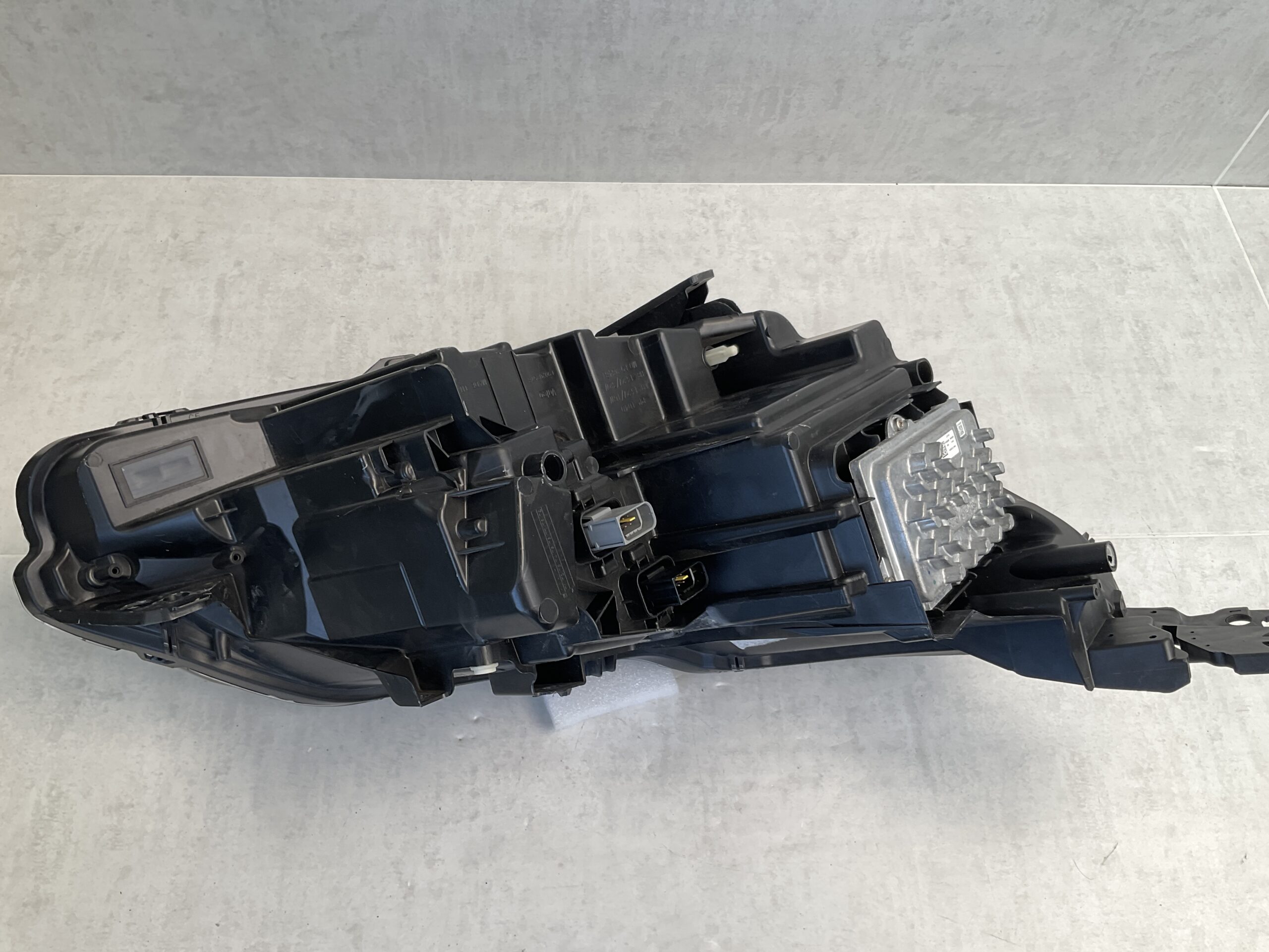 KOPLAMP PEUGEOT 3008 21-23 FULL LED TECHNOLOGY 89914773 LINKS PE-4799