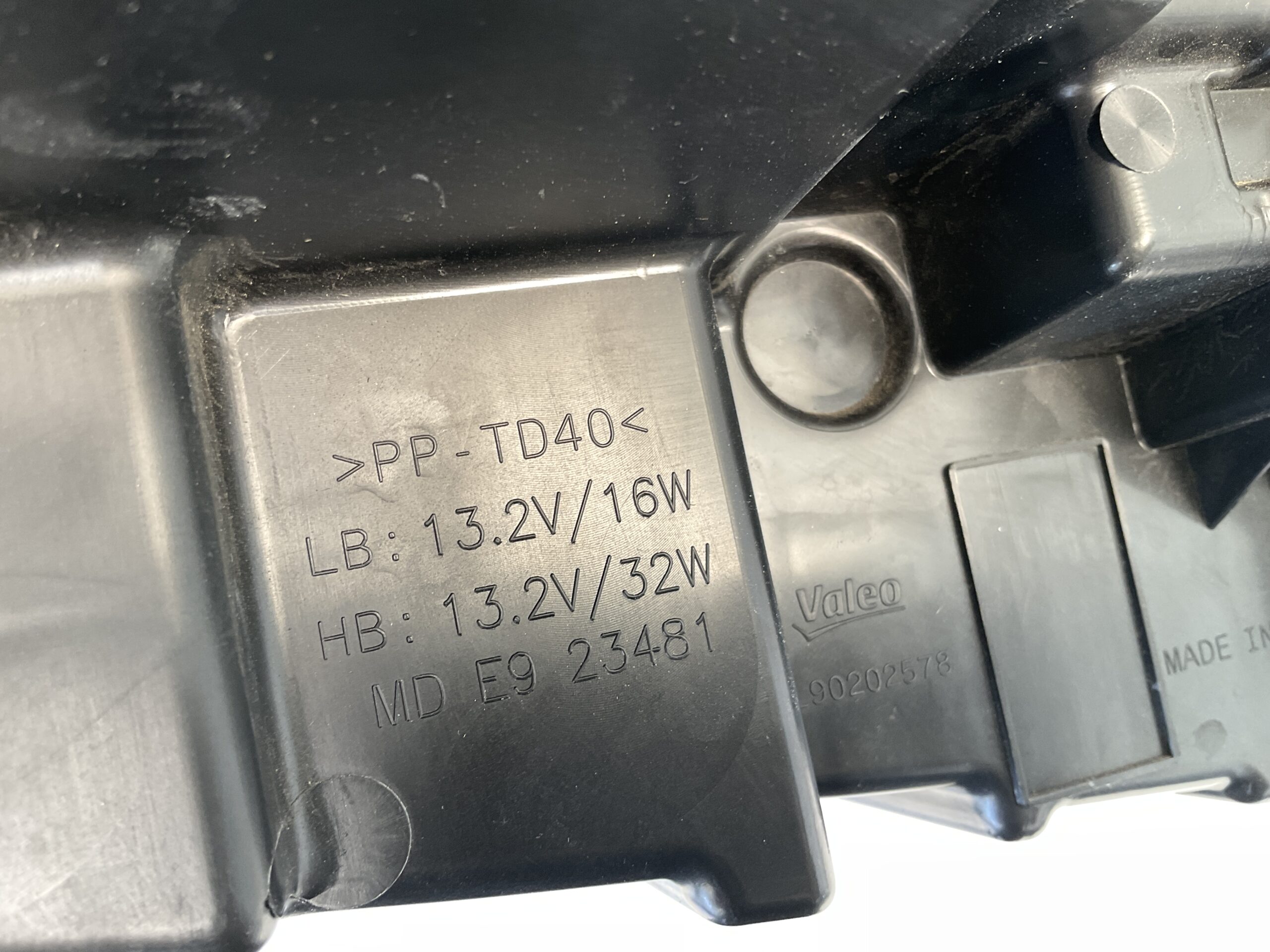 KOPLAMP PEUGEOT 3008 21-23 FULL LED TECHNOLOGY 89914773 LINKS PE-4799