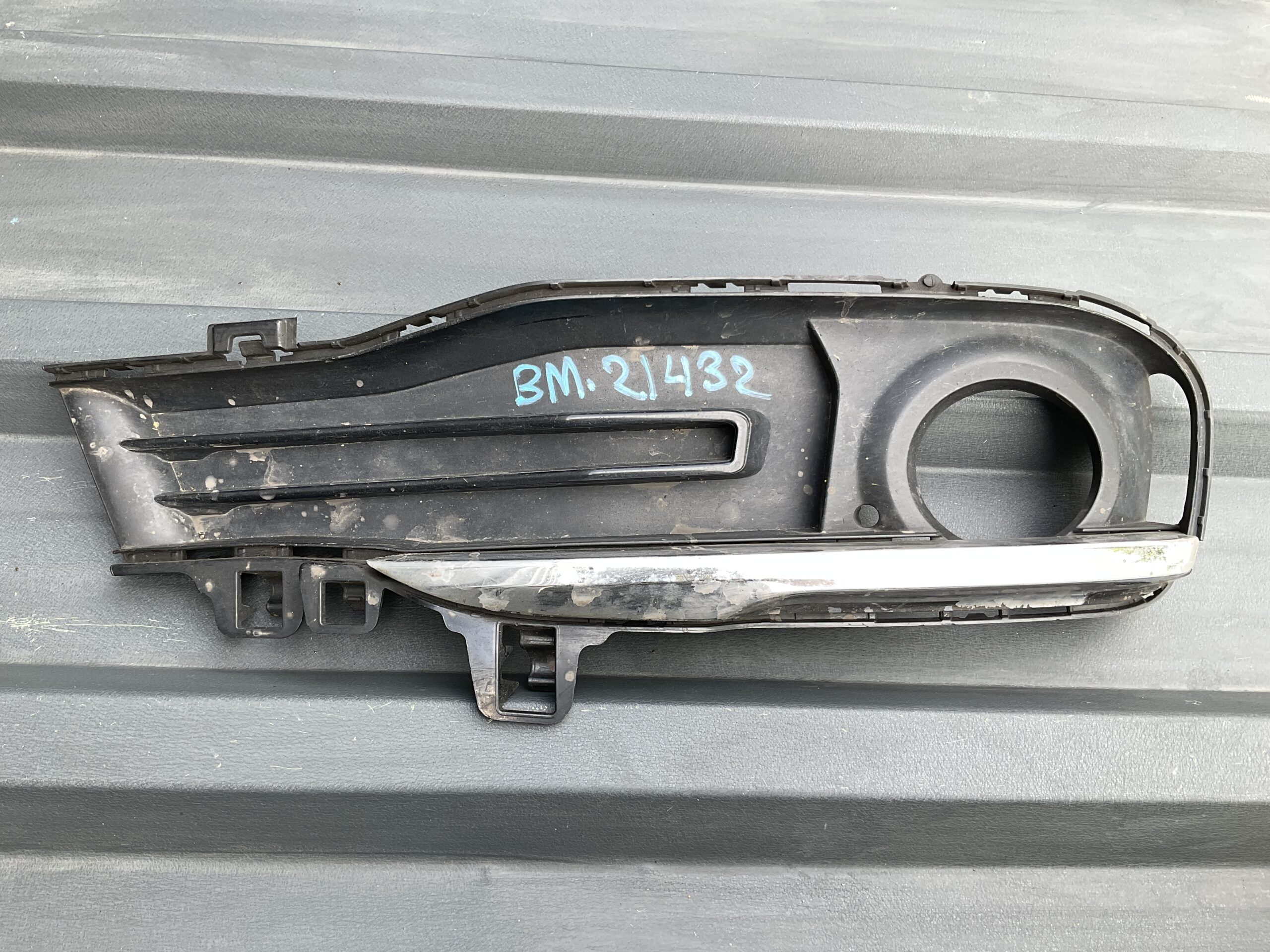 Bumper Grill BMW 3 F30 51117396858 Mistlamp Rooster Rechts BM:21432