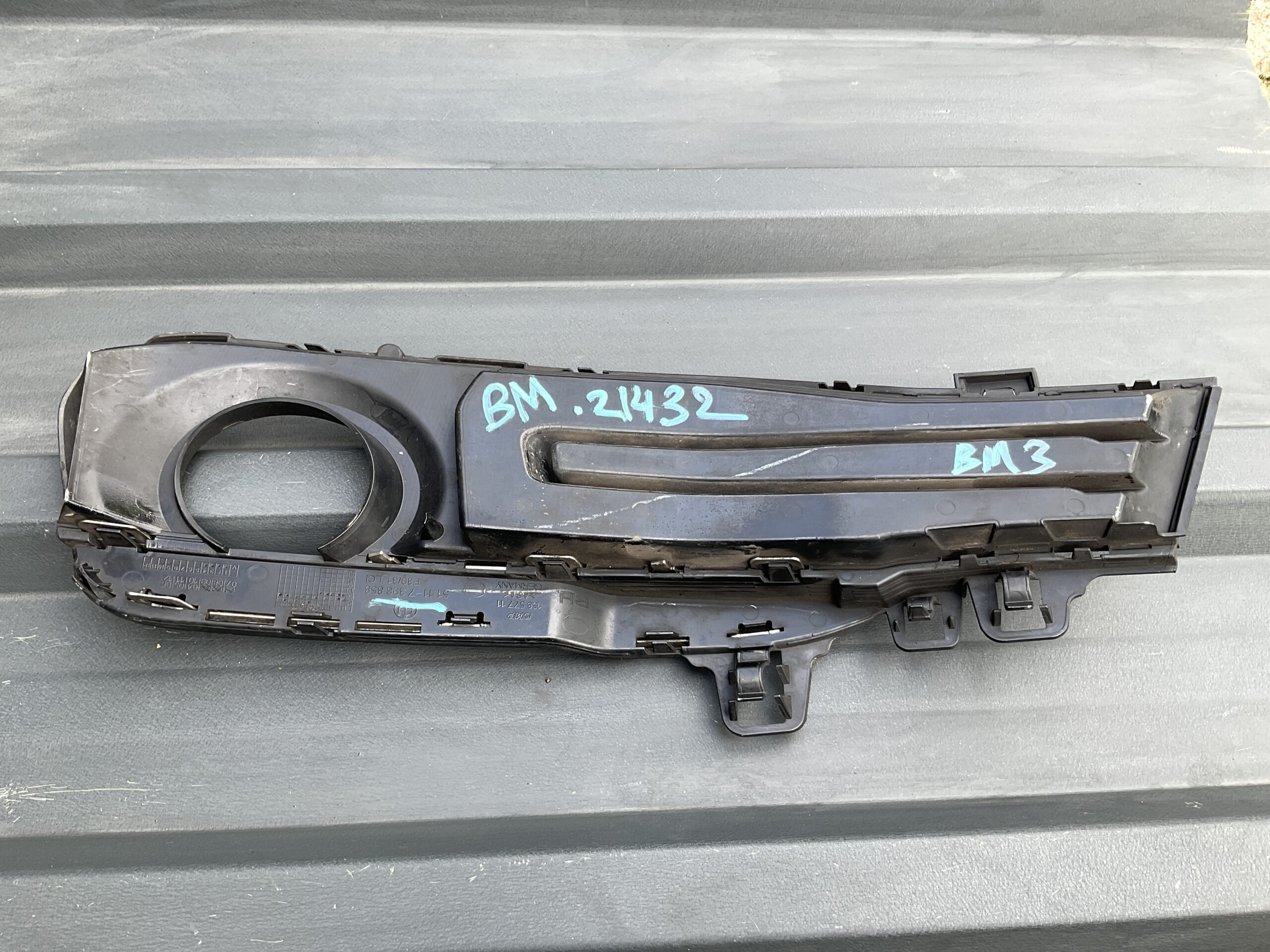 Bumper Grill BMW 3 F30 51117396858 Mistlamp Rooster Rechts BM:21432