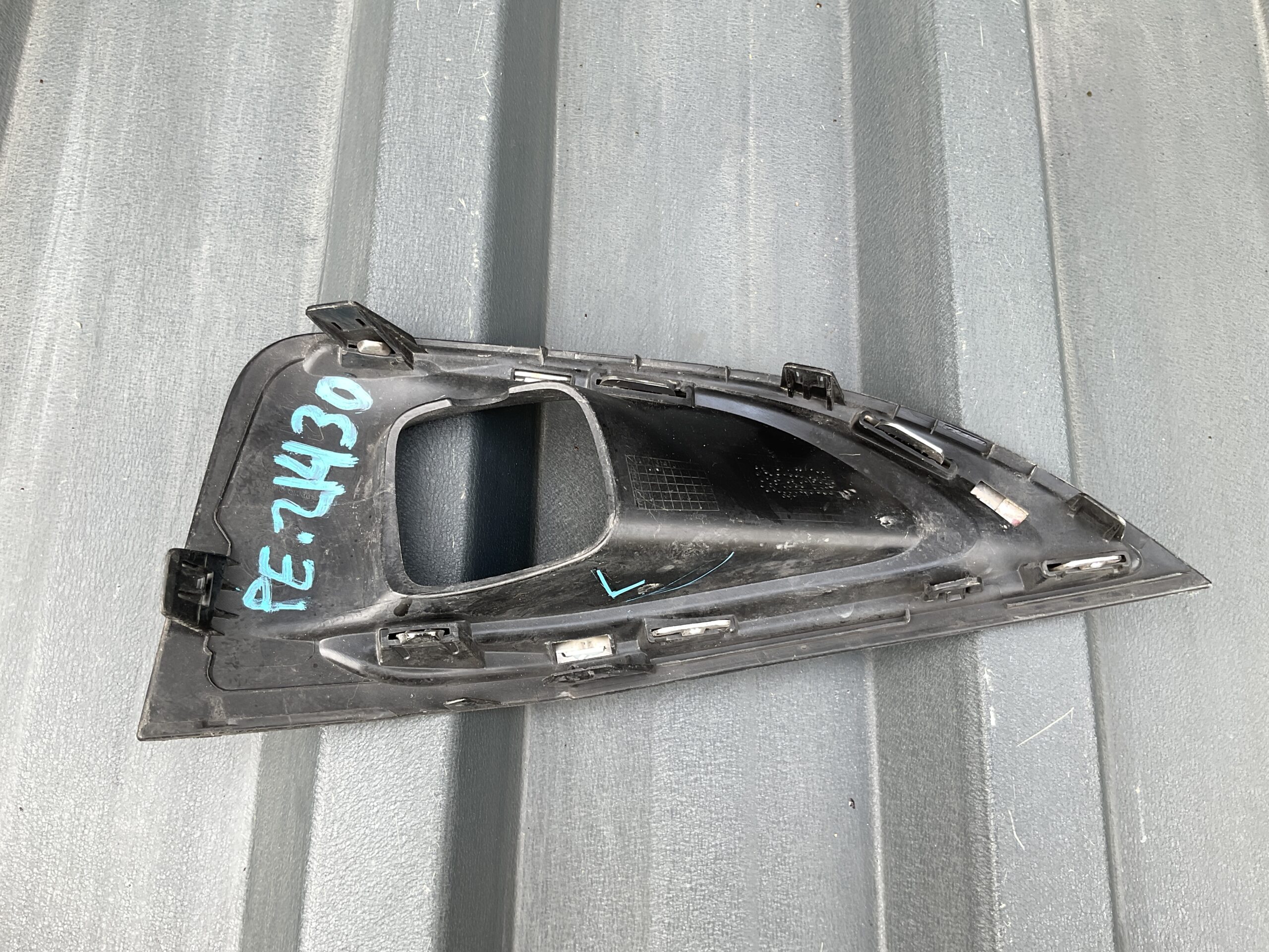 Bumper Grill Peugeot 3008 II 2017 9810881377 Mistlamp Rooster Links PE:21430