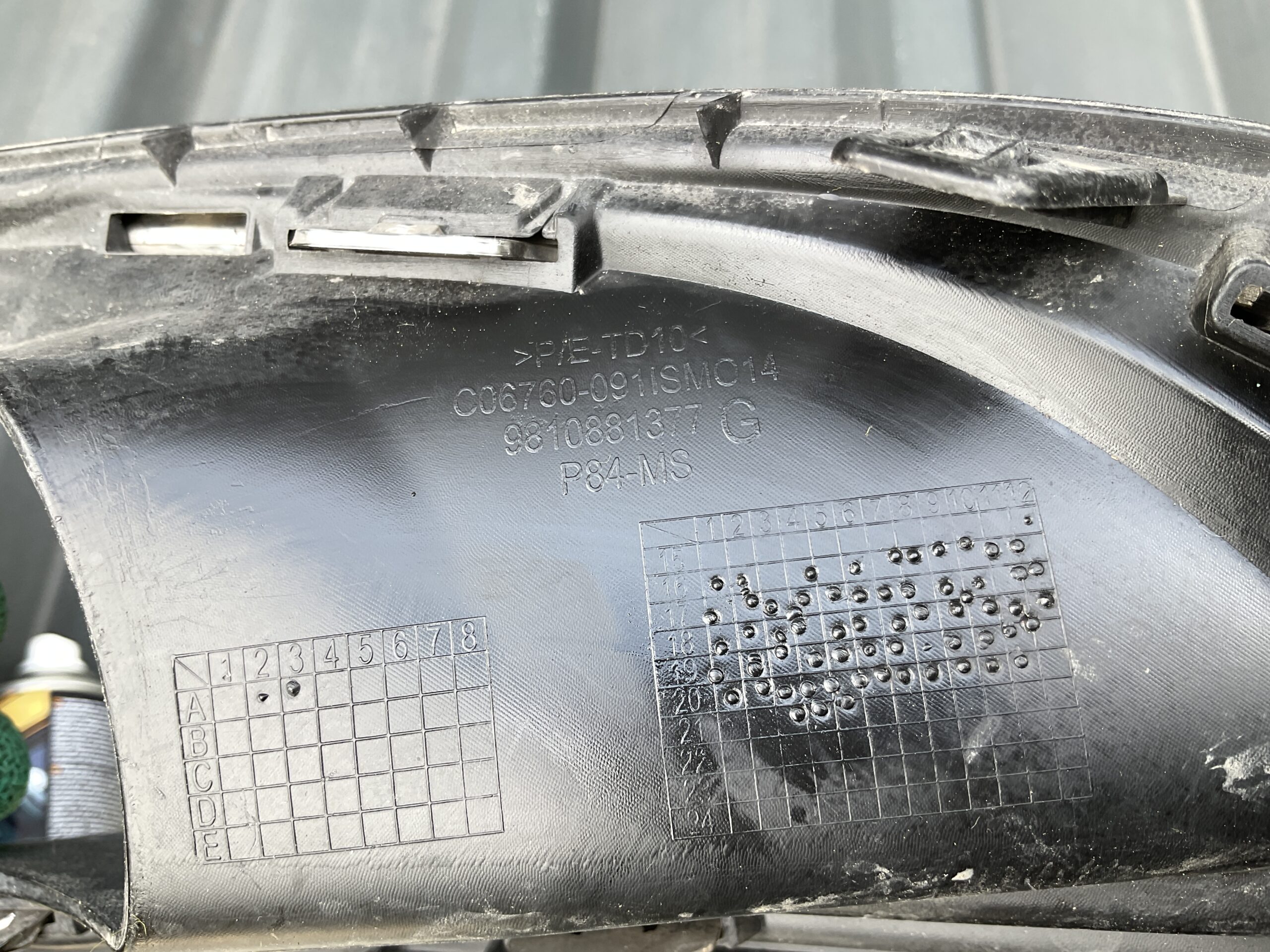 Bumper Grill Peugeot 3008 II 2017 9810881377 Mistlamp Rooster Links PE:21430