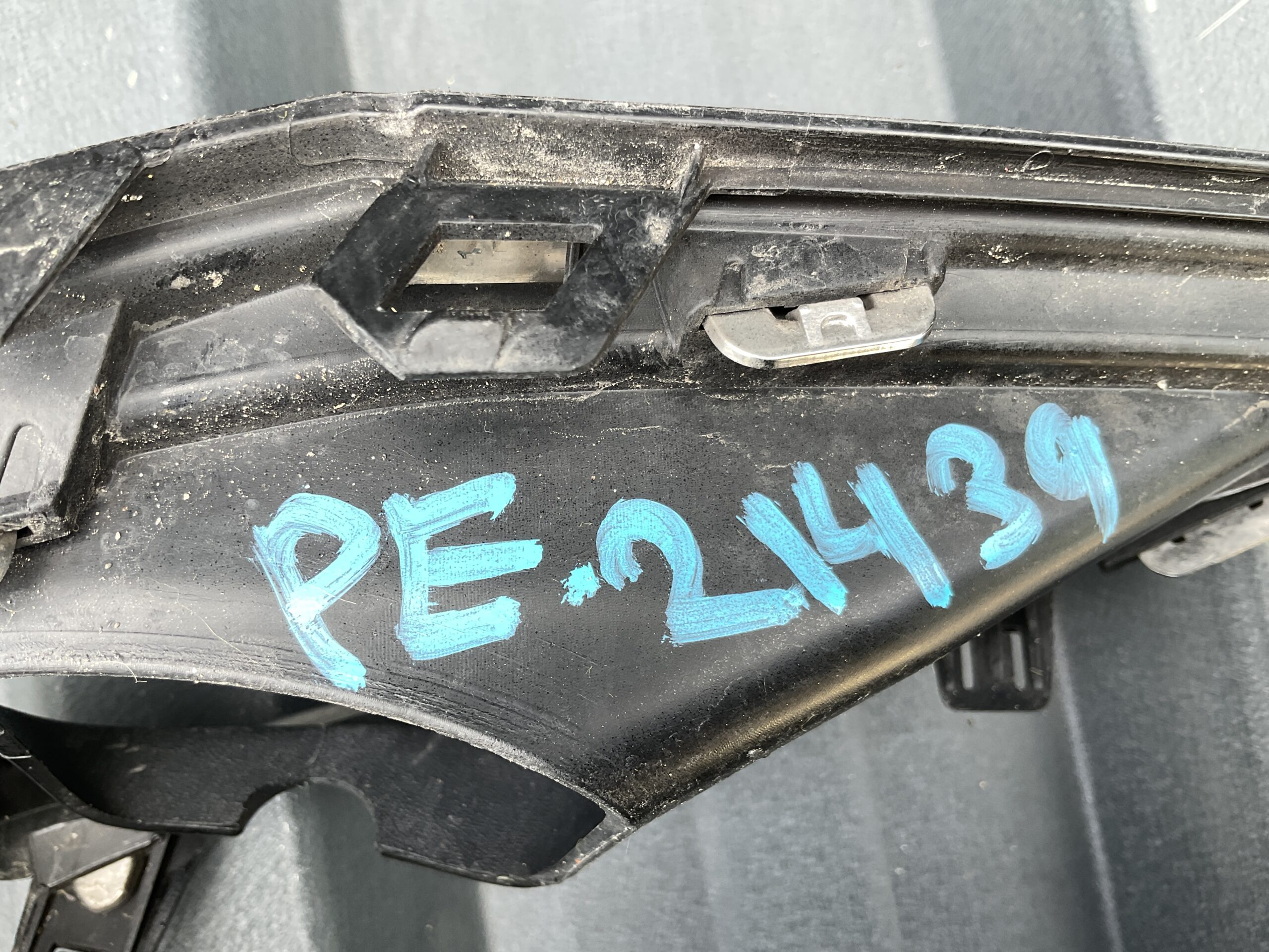 Bumper Grill Peugeot 3008 II 2017 9810881277 Mistlamp Rooster Rechts PE:21439