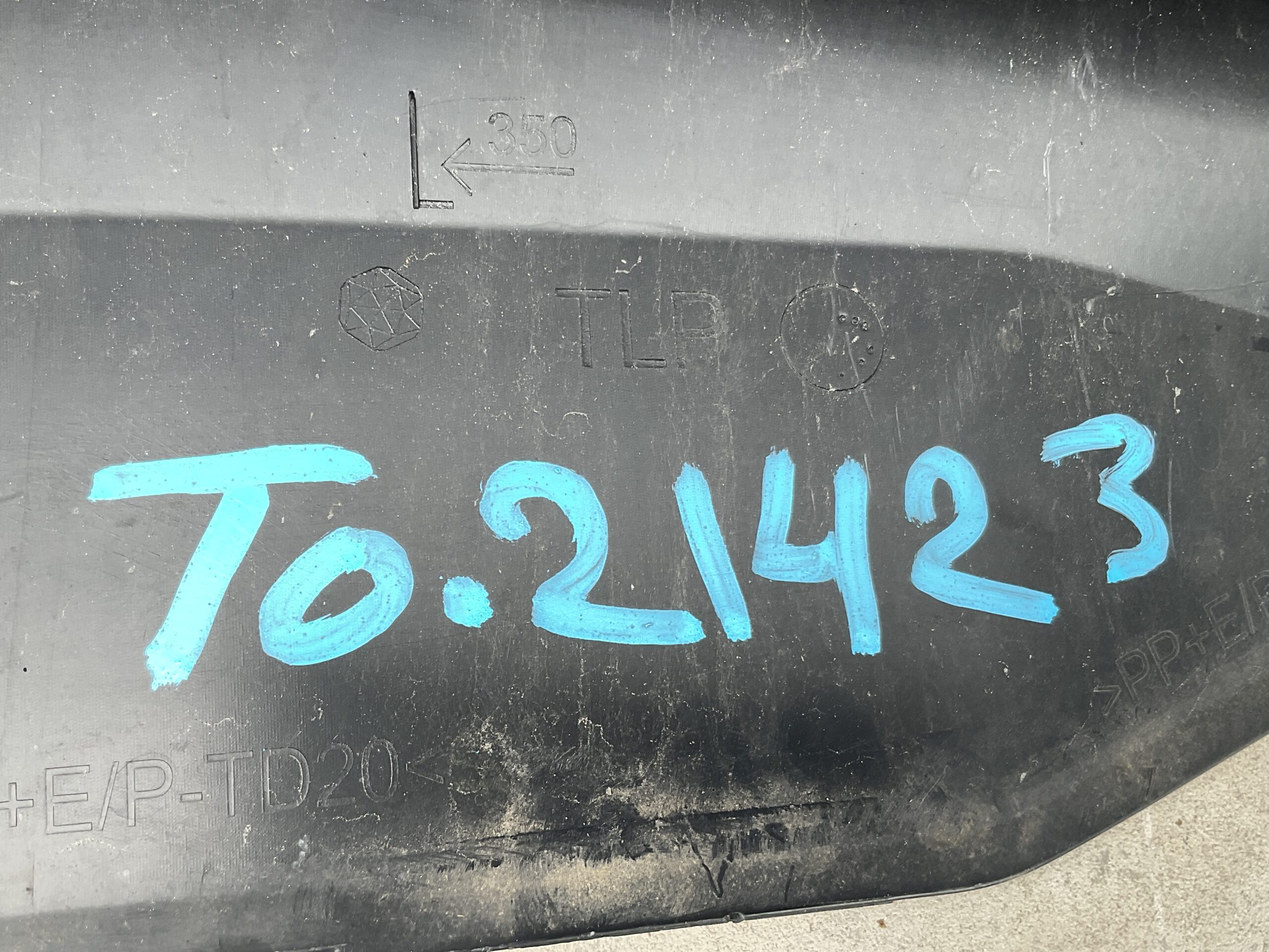 Bumper Grill Toyota Yaris Cross 521290D080 Voorbumper onderste grill TO:21423