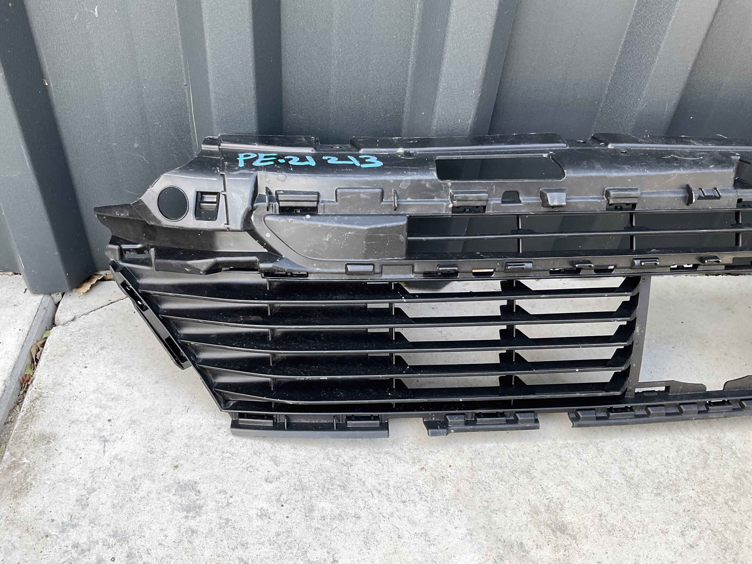 Bumper Grill Peugeot 3008 5008 2016 9816499377 Voorbumper Rooster PE:21213