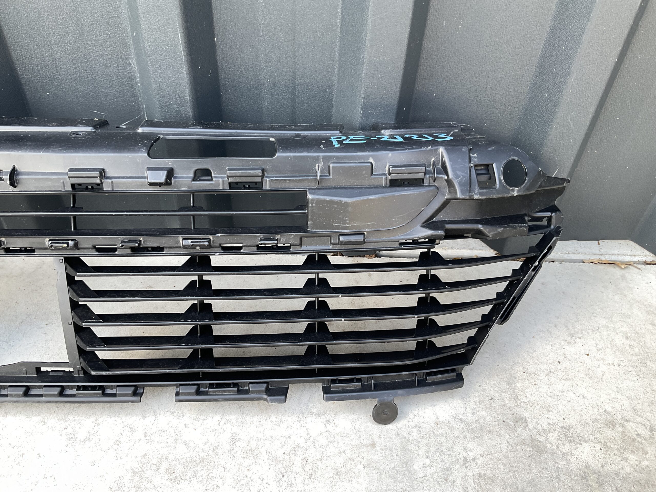 Bumper Grill Peugeot 3008 5008 2016 9816499377 Voorbumper Rooster PE:21213