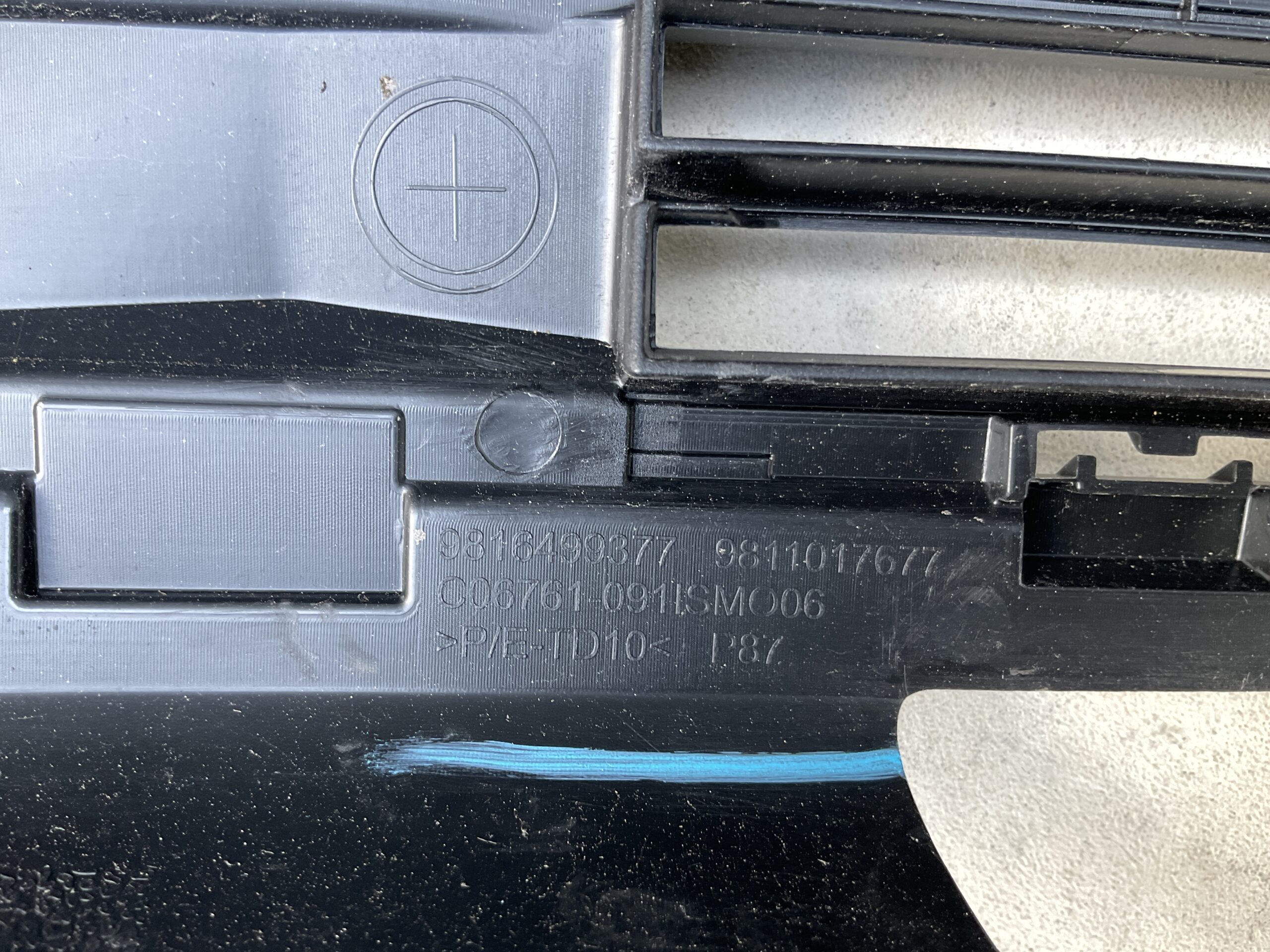 Bumper Grill Peugeot 3008 5008 2016 9816499377 Voorbumper Rooster PE:21213