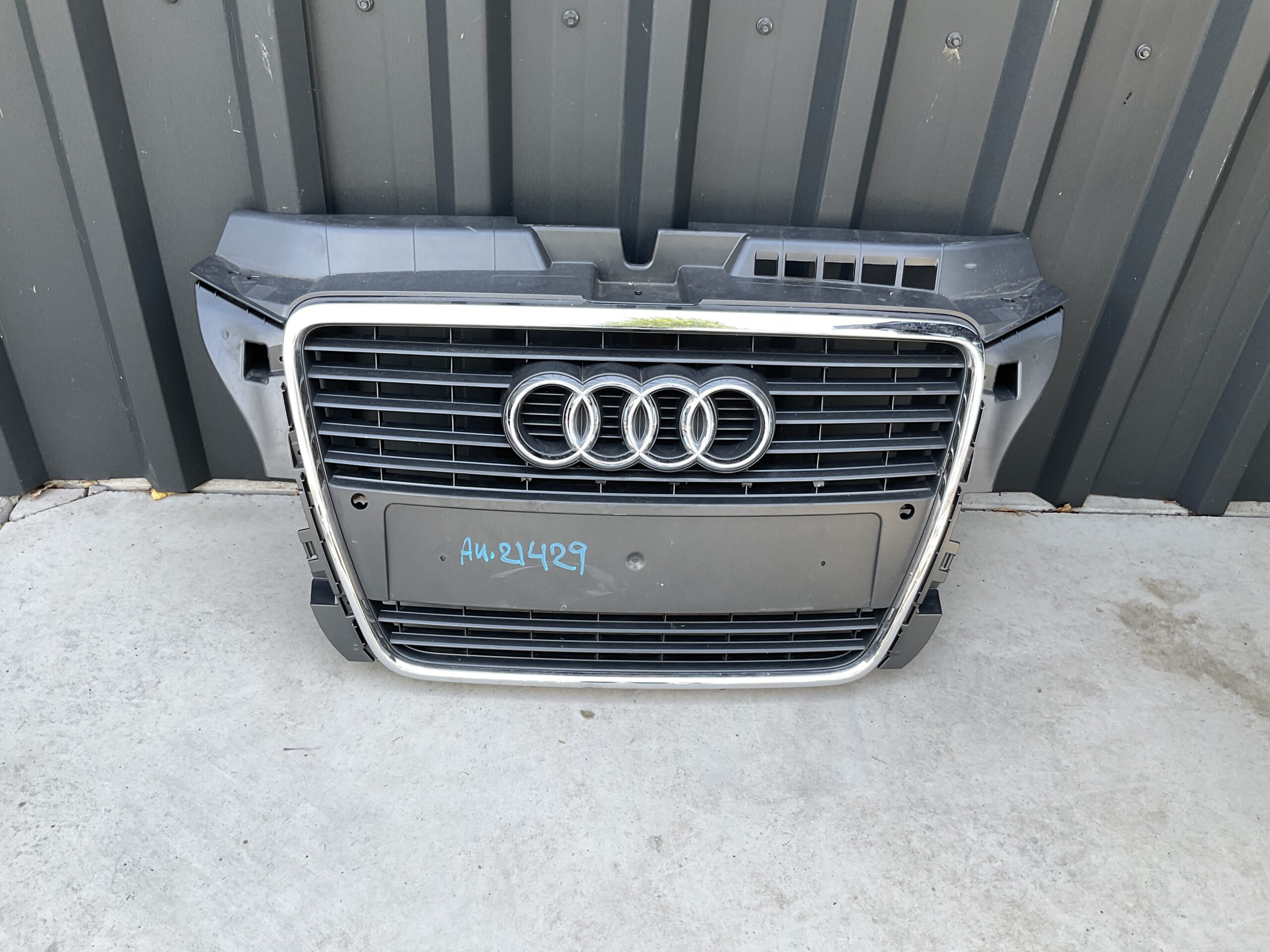 Bumper Grill Audi A3 - 8P0853651M Voorbumper Gril AU:21429