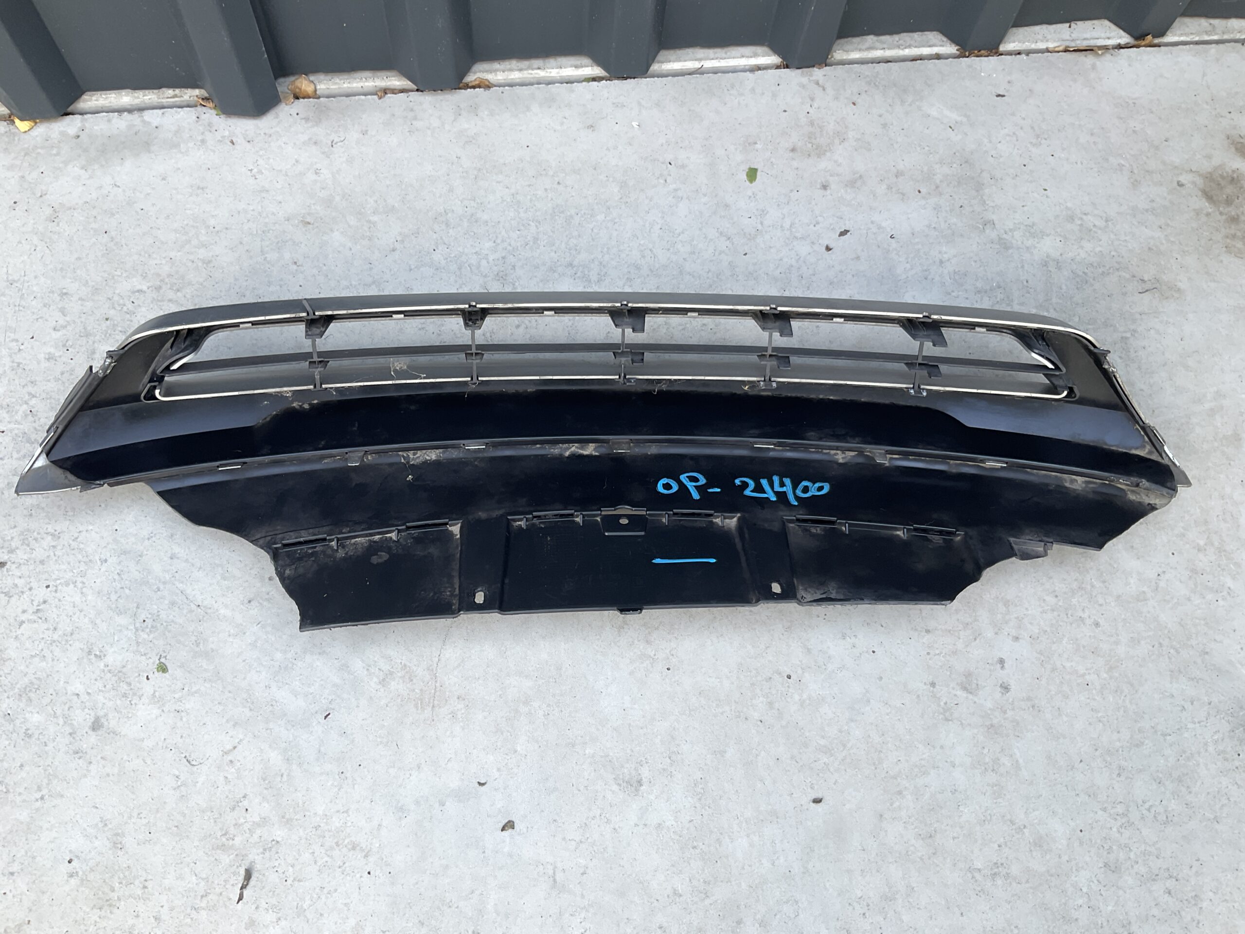 Bumper Grill Opel Crossland X 39097371 Ondergrill Lip OP:21400