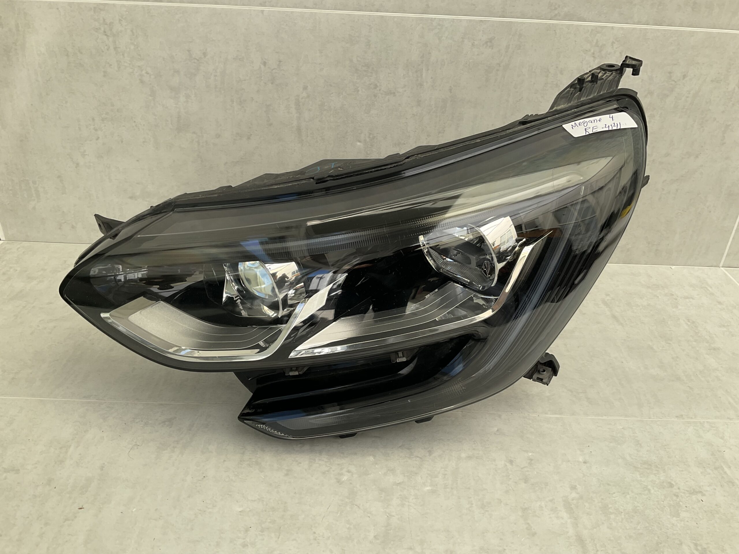 KOPLAMP RENAULT MEGANE 4 LED 16-22 260602792R LINKS RE-4141