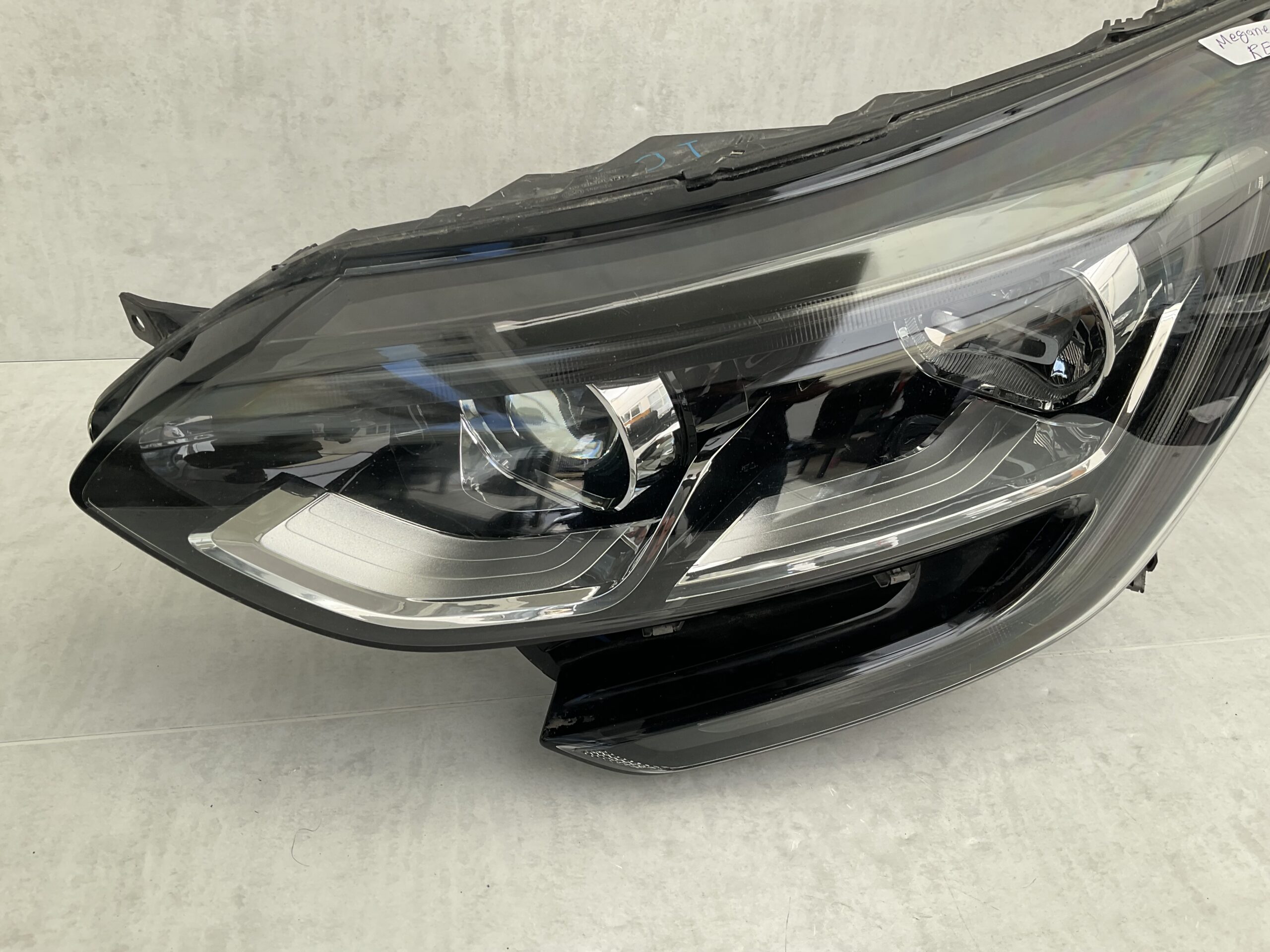 KOPLAMP RENAULT MEGANE 4 LED 16-22 260602792R LINKS RE-4141