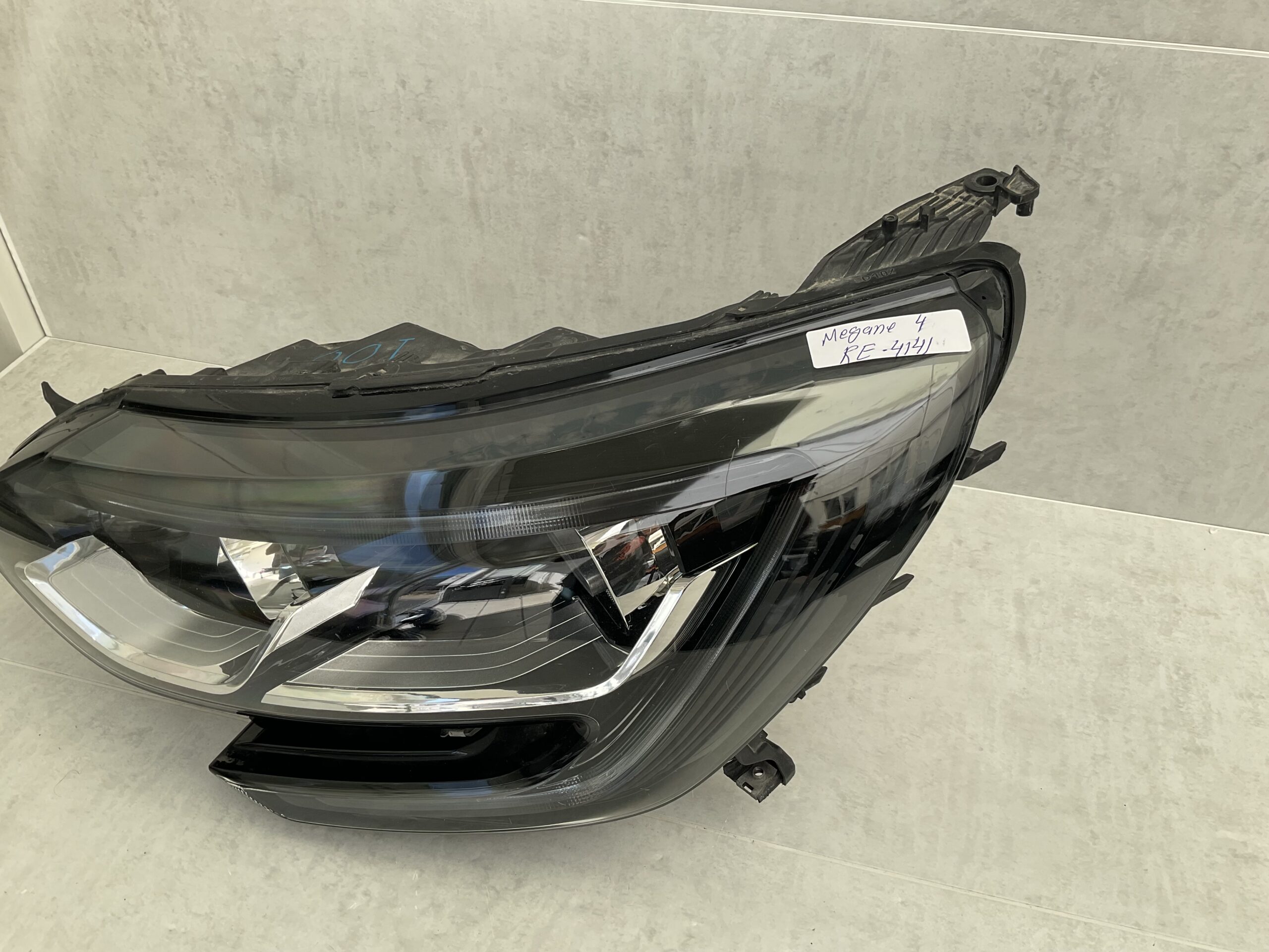 KOPLAMP RENAULT MEGANE 4 LED 16-22 260602792R LINKS RE-4141