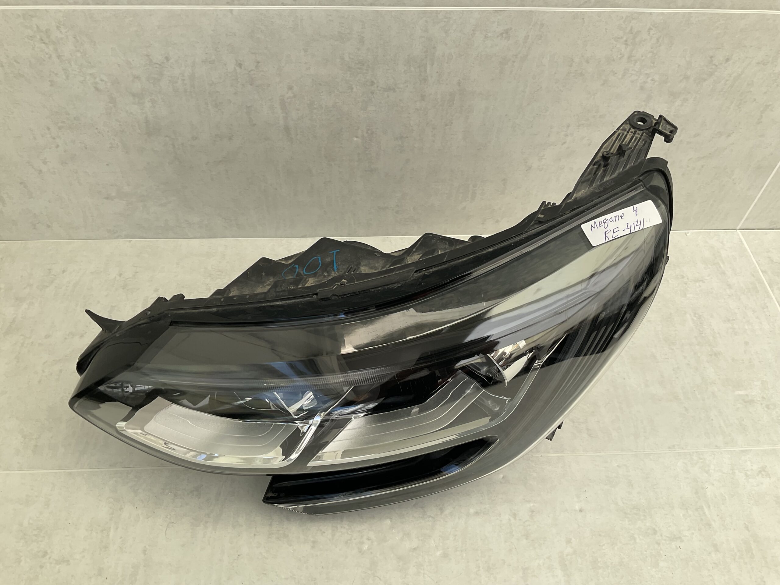 KOPLAMP RENAULT MEGANE 4 LED 16-22 260602792R LINKS RE-4141