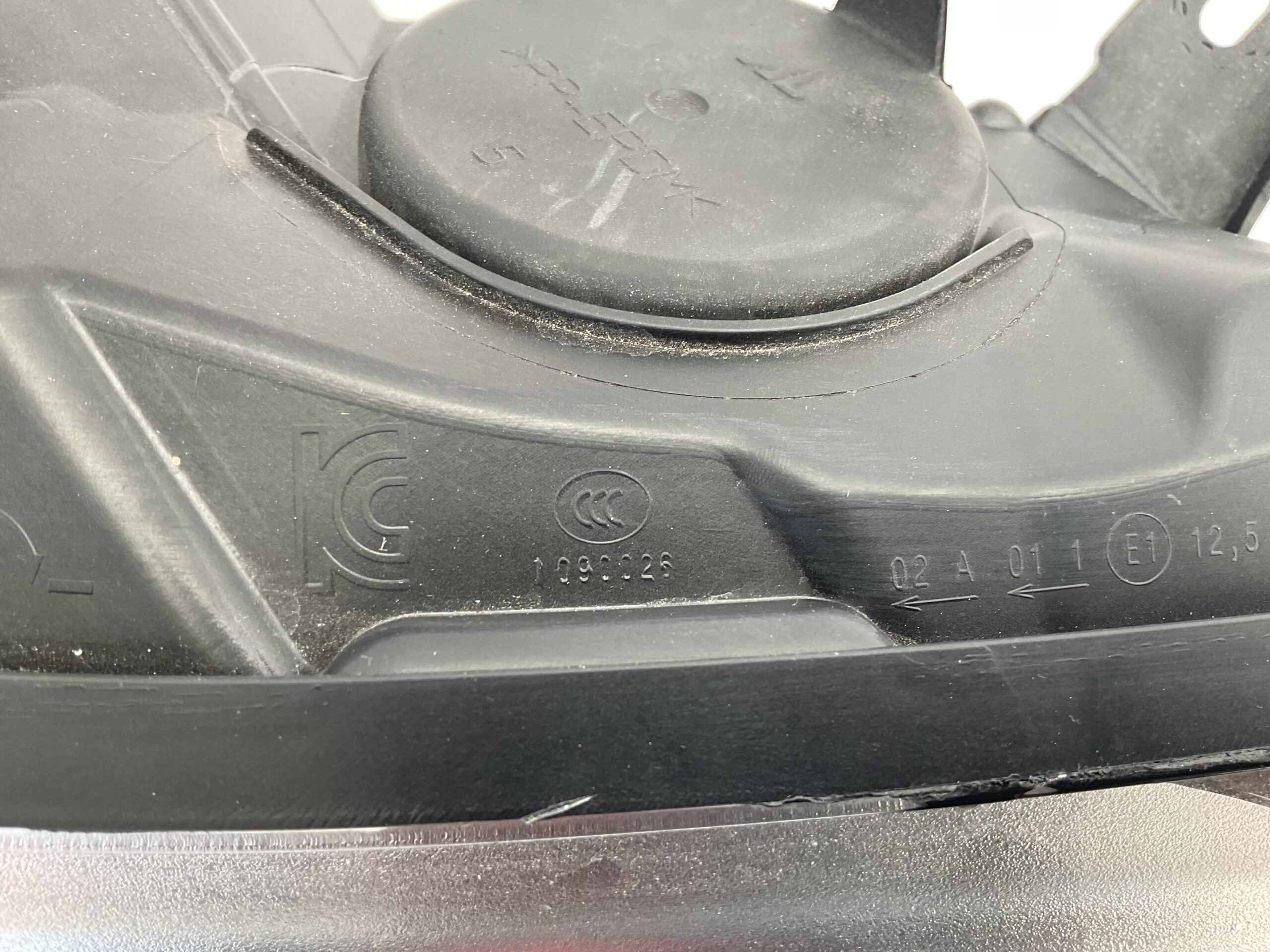 KOPLAMP RENAULT CAPTUR 13-16 260102734R RECHTS RE-8349