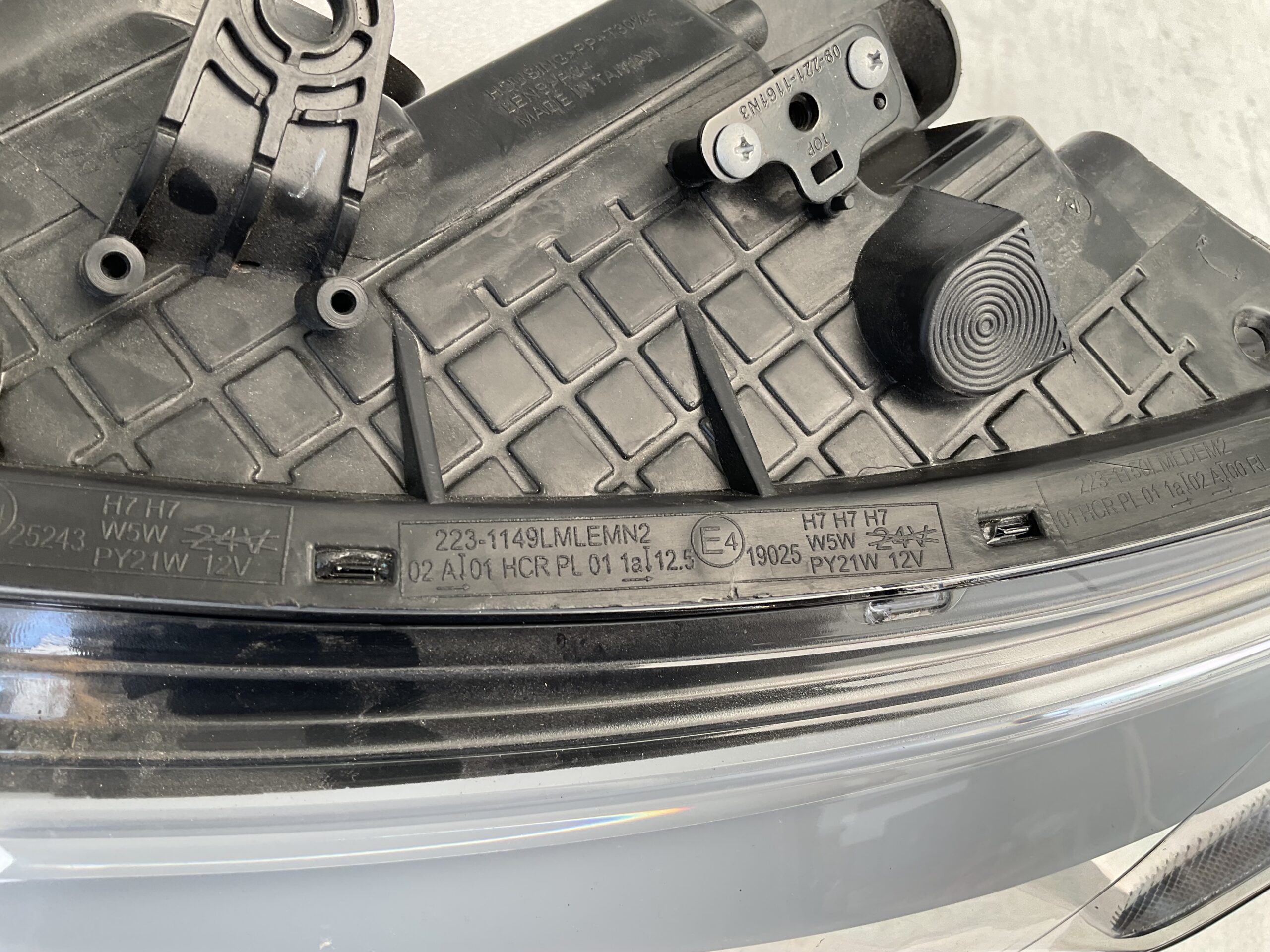 KOPLAMP KIA CEED L009A220052 LINKS K-5615