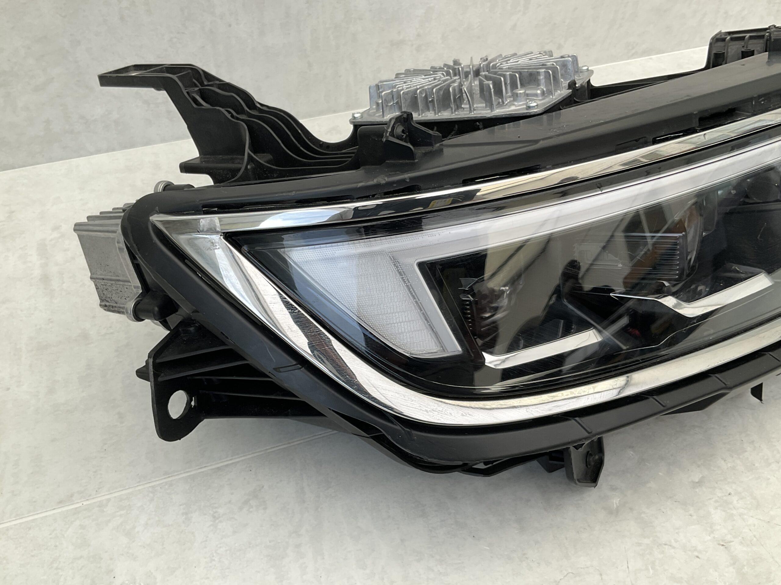 KOPLAMP OPEL ASTRA 5 FULL LED 22-23 LUX 9840160980 LINKS OP-3644