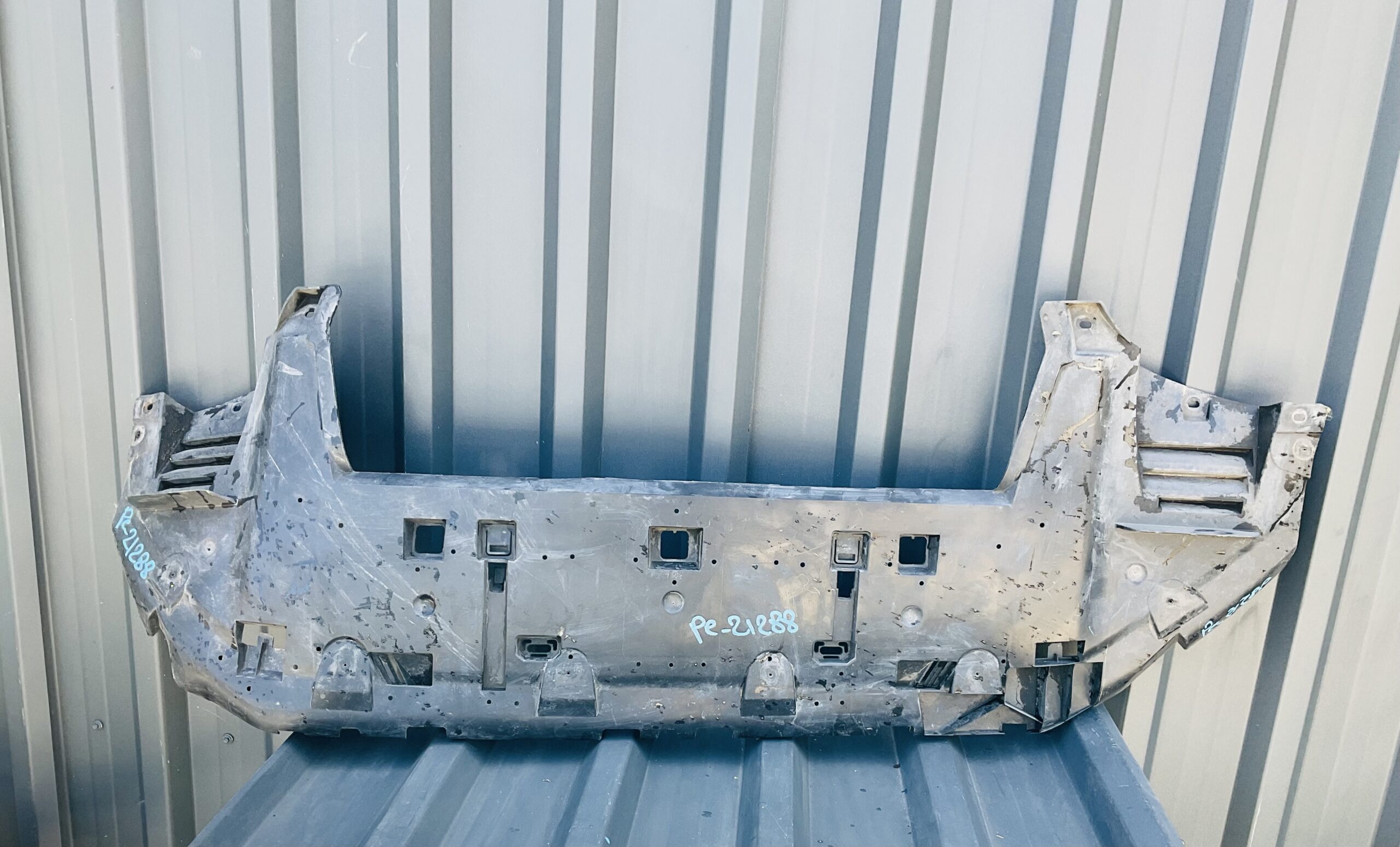 Bumper onderplaat Peugeot Expert 9808501880 PE-21288