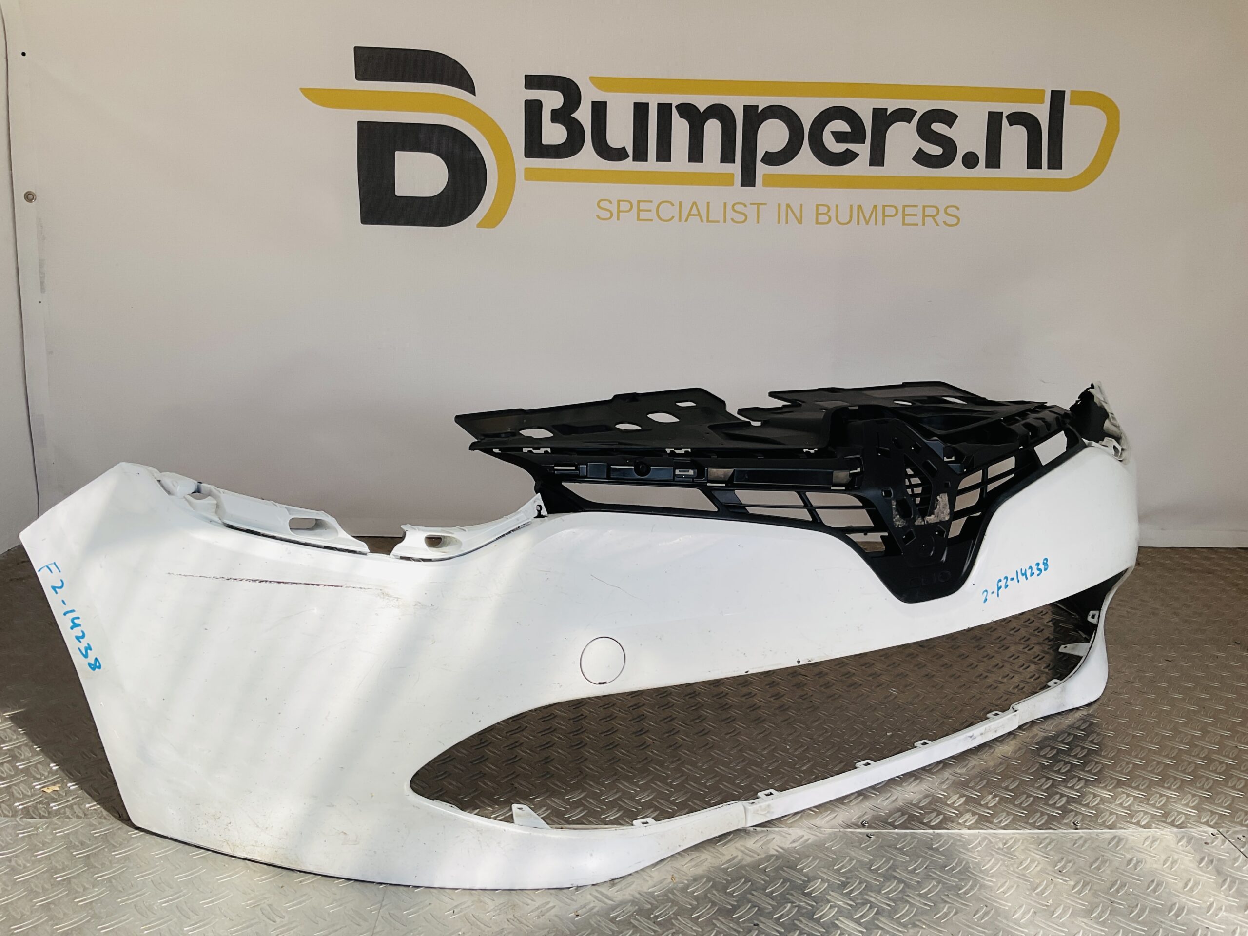 Bumper Renault Clio 4 2012-2015 620221112R Voorbumper 2-F2-14238z