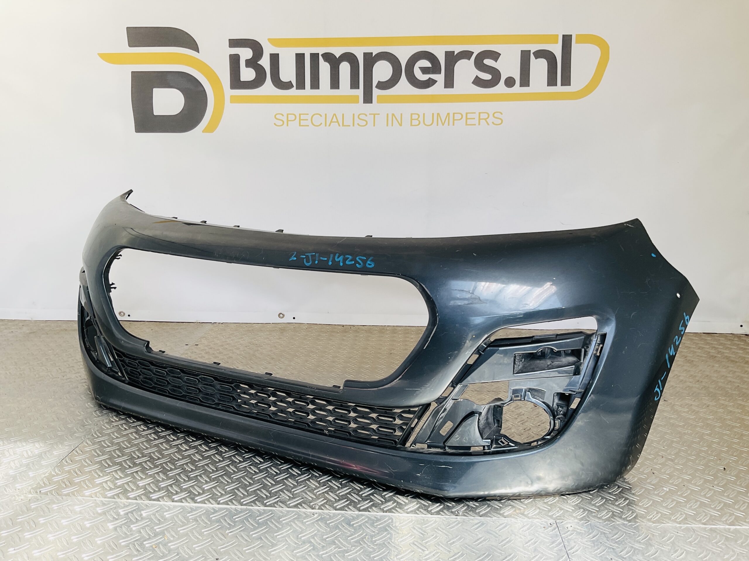 Bumper Peugeot 107 Facelift 11-14 52119-0H120 Voorbumper 2-J1-14256z